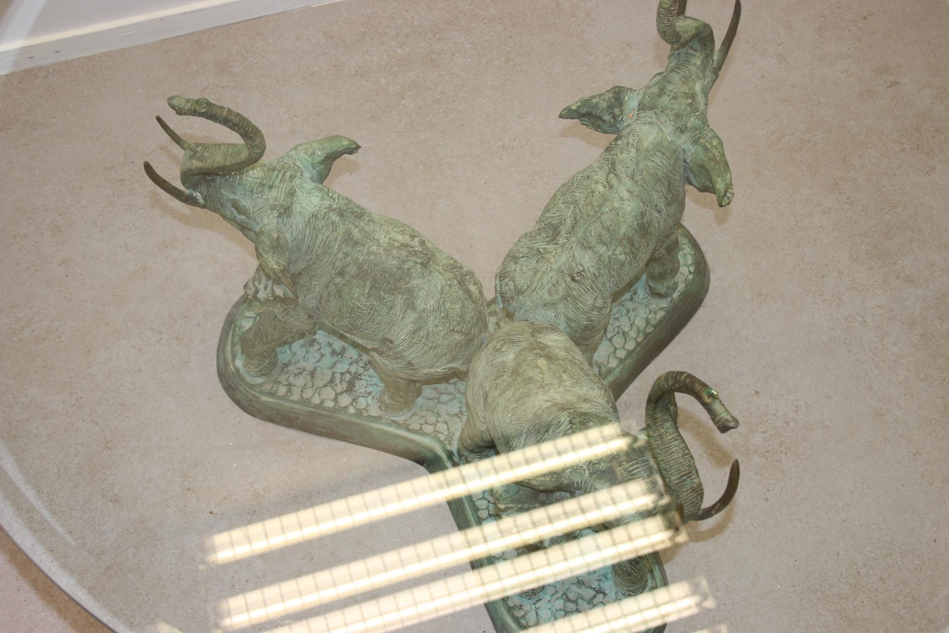 Elefantentisch aus Bronze, 70er Jahre im Angebot 1