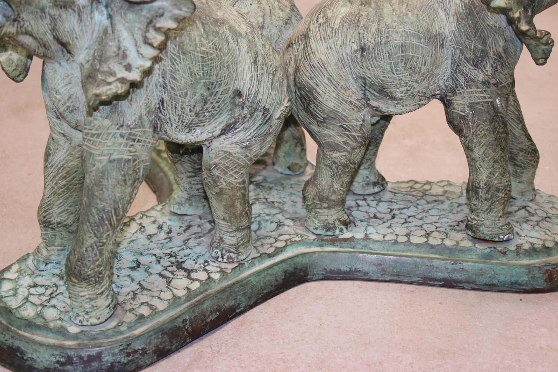 Elefantentisch aus Bronze, 70er Jahre im Angebot 3