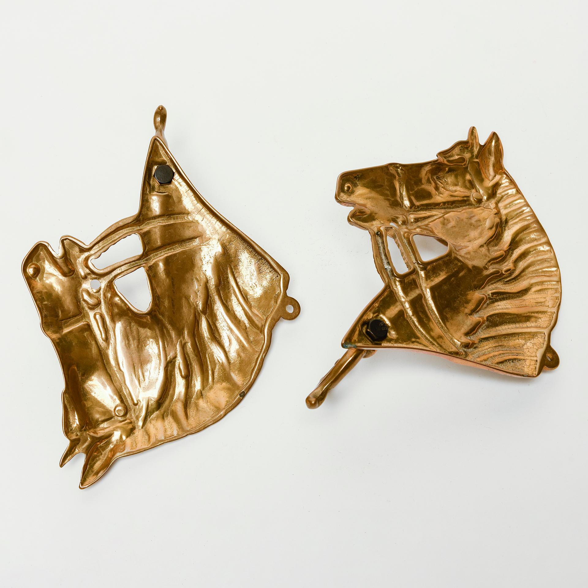 Bronze Porte-manteaux anglais en bronze avec têtes de chevaux en vente