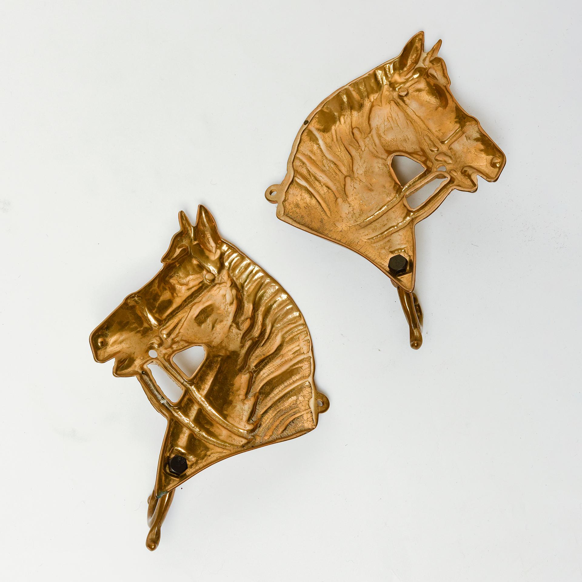 Porte-manteaux anglais en bronze avec têtes de chevaux en vente 1