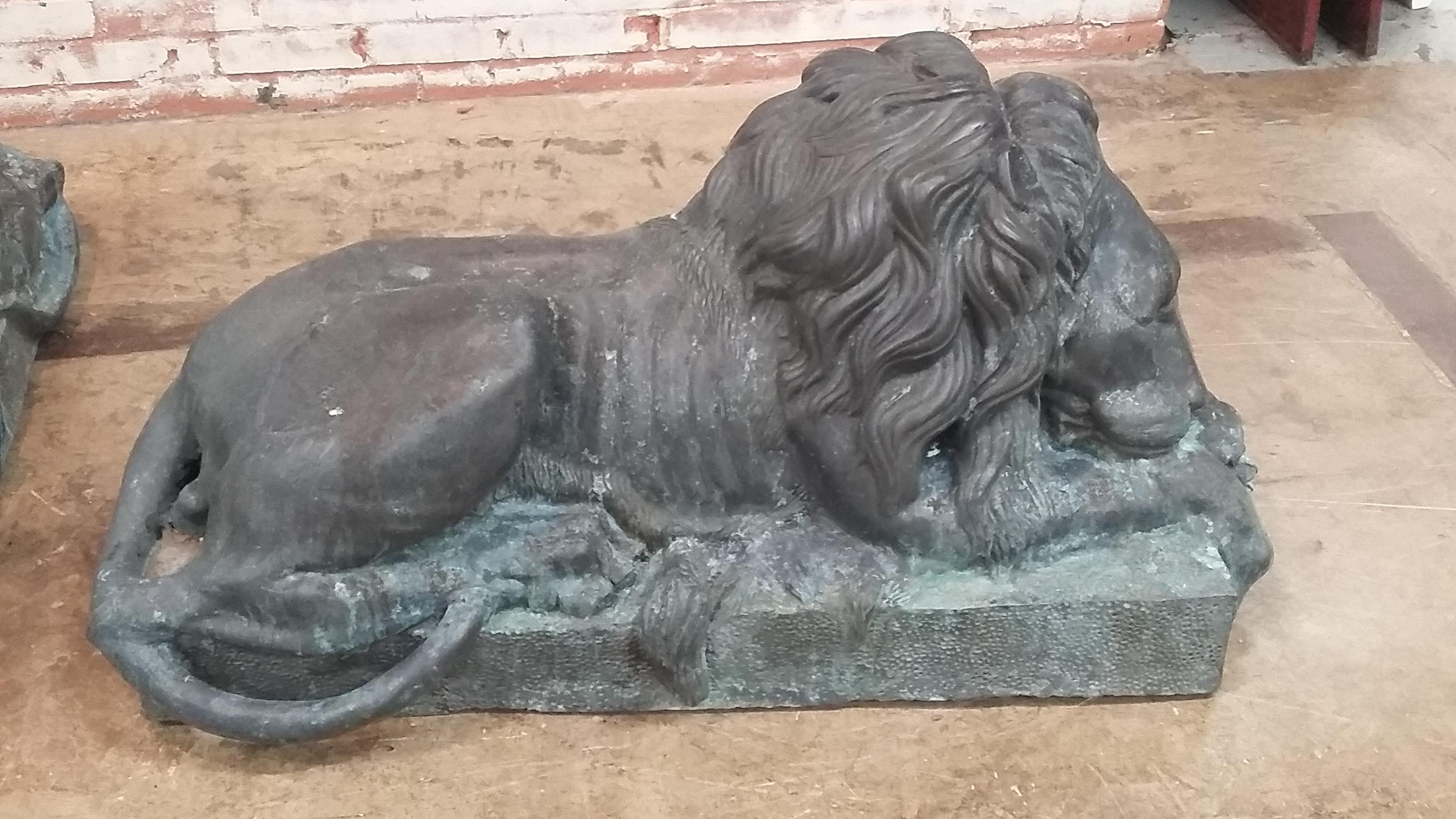 Bronze Lions In Good Condition In Stamford, CT