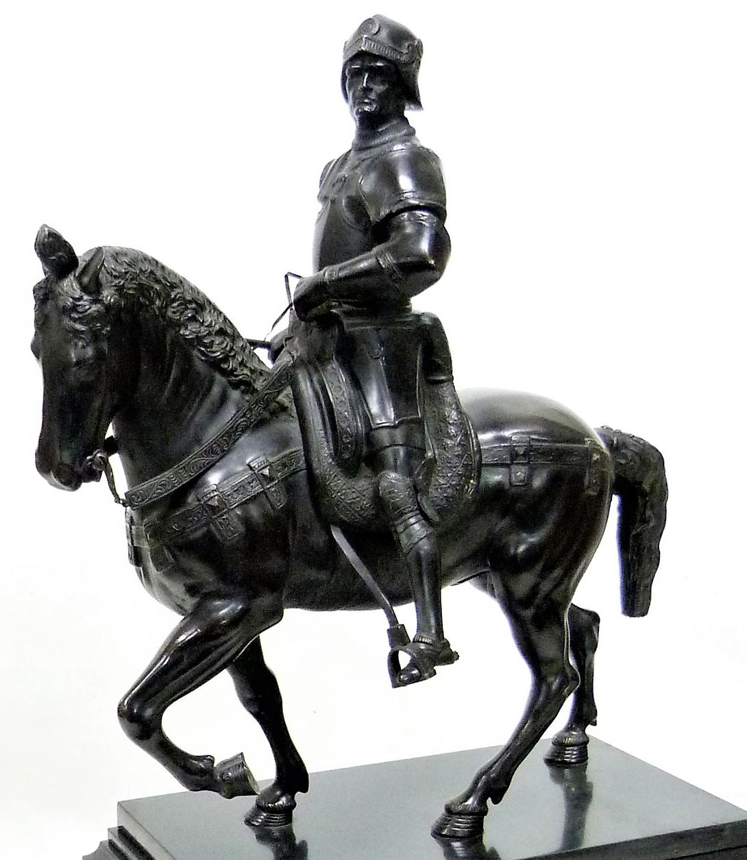 Large bronze equestrian statue with brown patina, finely chiselled with a tense and majestic appearance, picturing the condottiere Bartolomeo Colleoni. This bronze sculpture of very high quality is an old cast dating from the late nineteenth century
