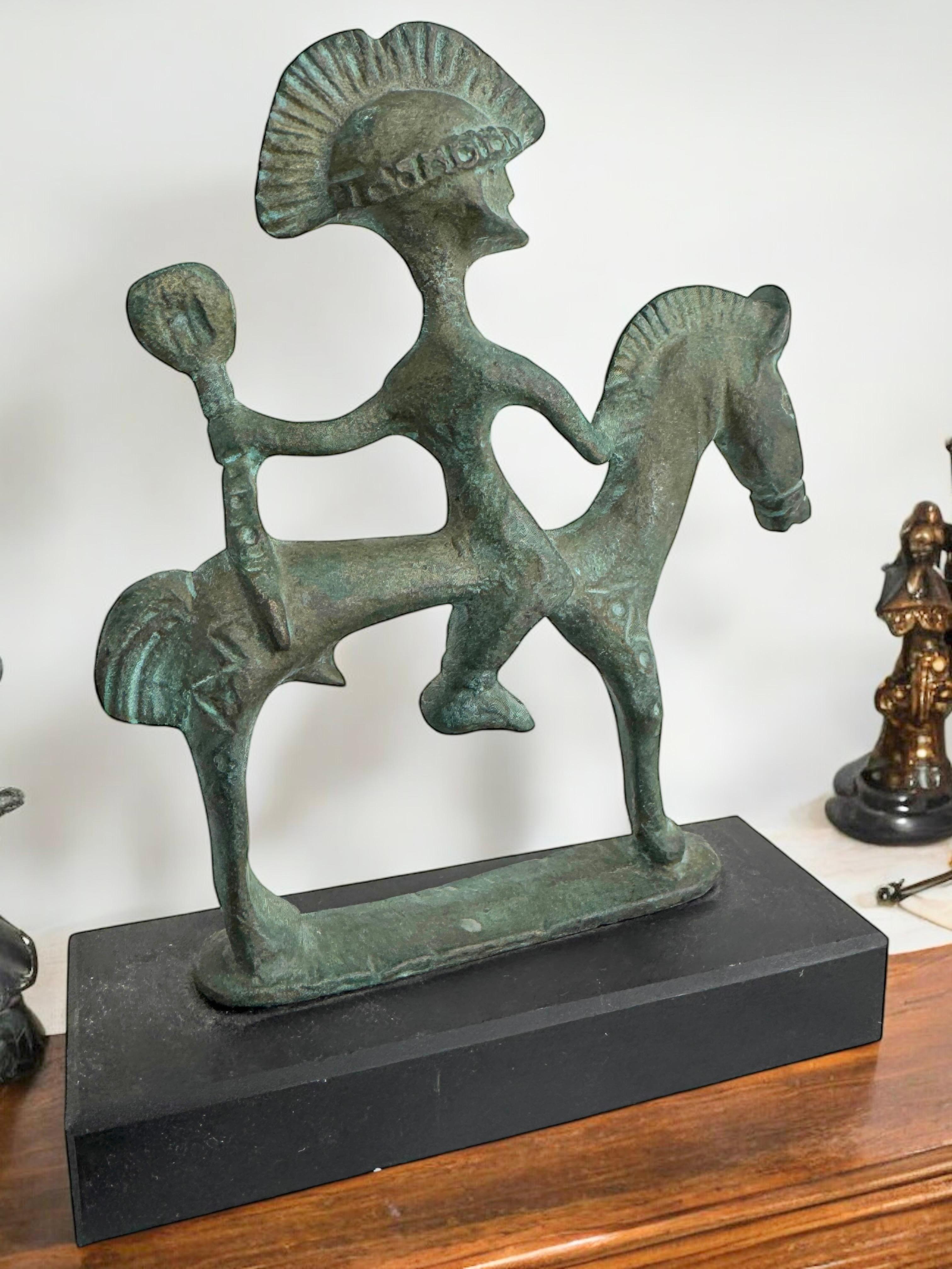 Scultura in bronzo di cavallo etrusco con cavaliere su base di marmo, Grecia Vintage, anni '70 in vendita 7
