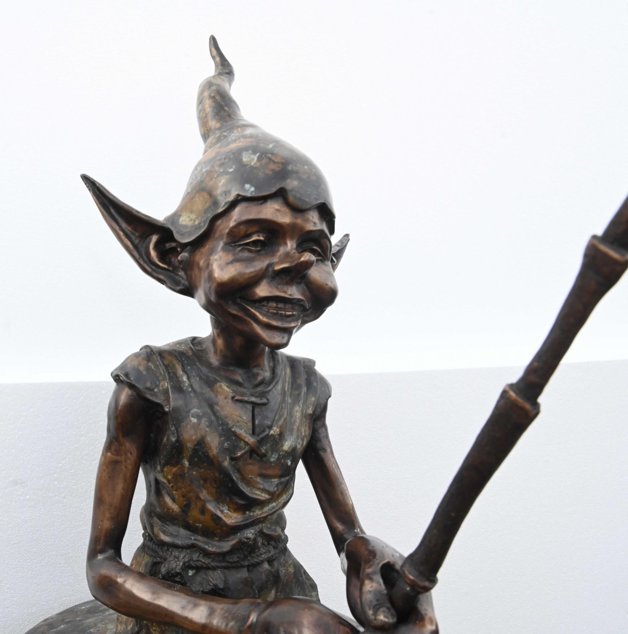 Statua di pesca Fairey in bronzo Elph Folletto Fungo Fuso In condizioni buone in vendita a Potters Bar, GB