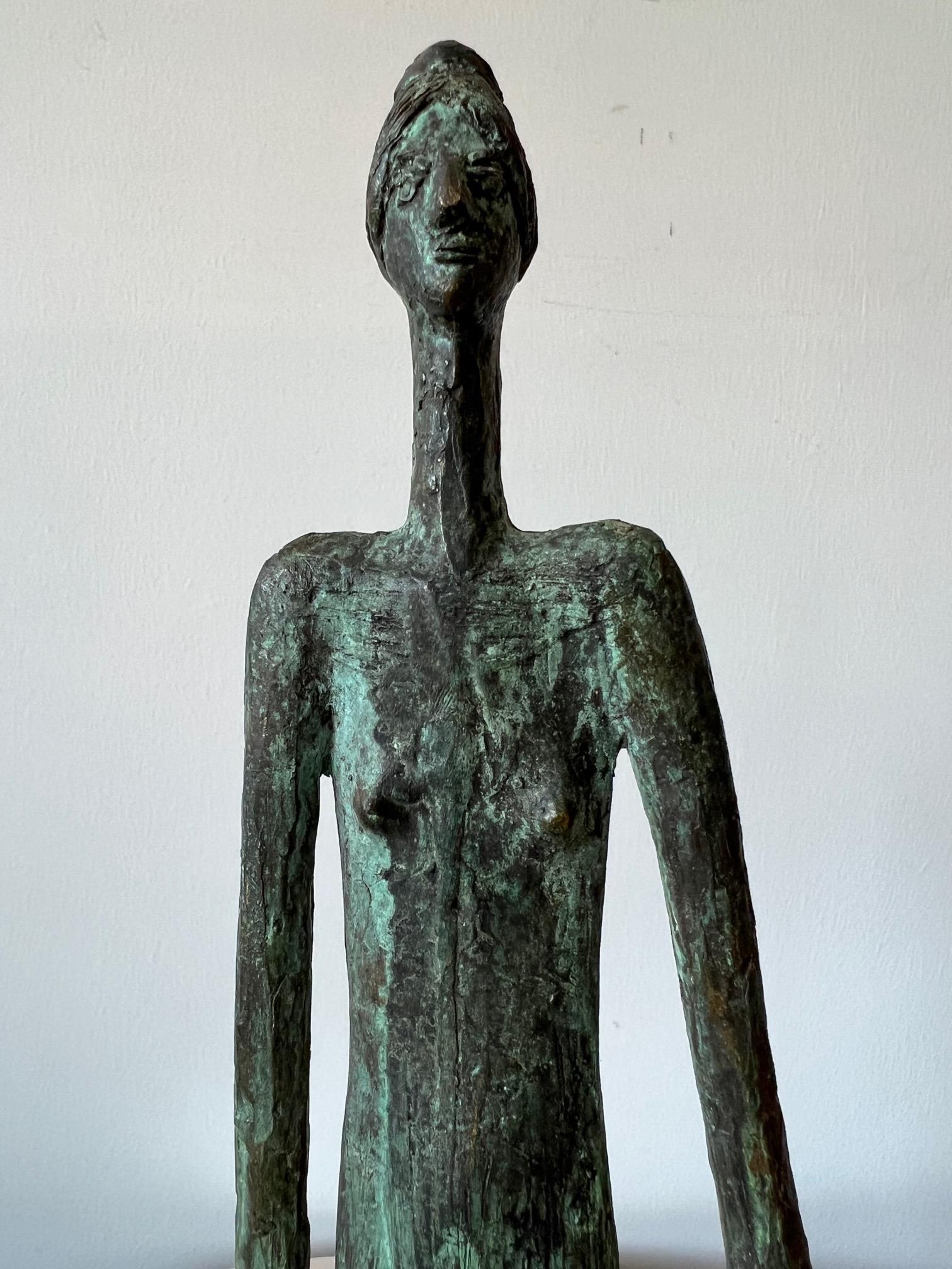 Figure féminine en bronze d'Anne Van Kleeck, années 1960 en vente 5