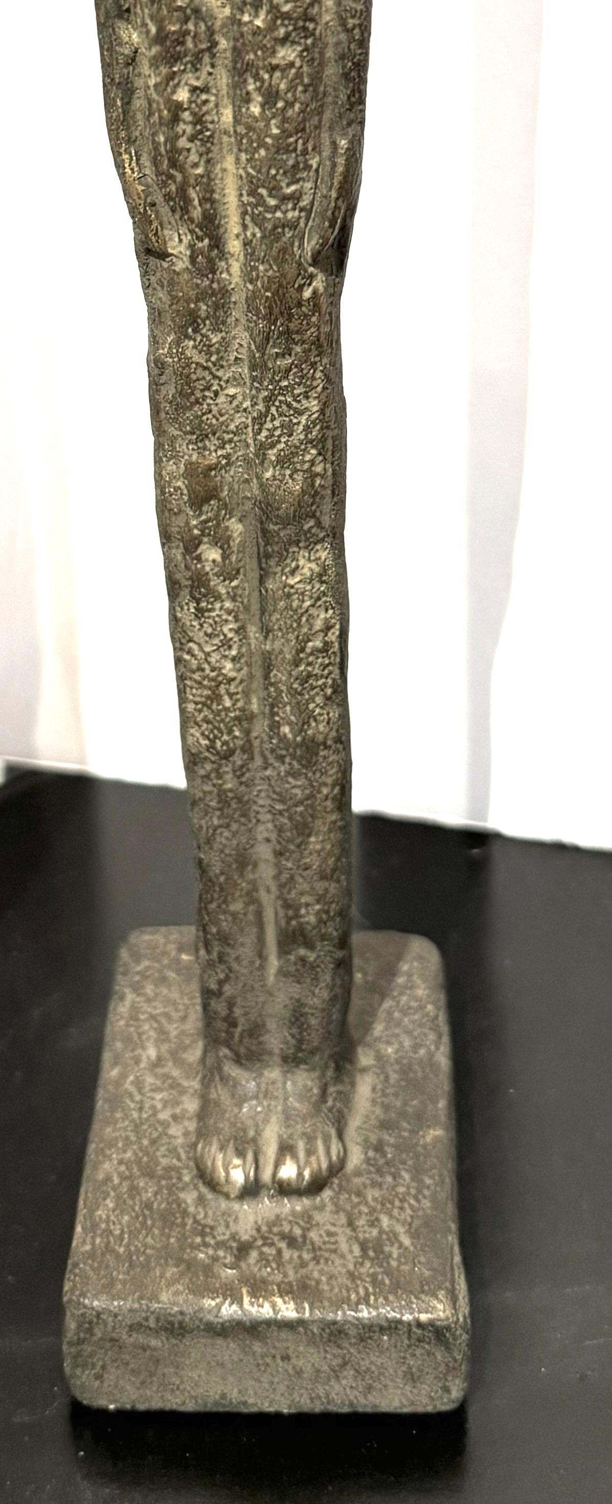 Escultura Figura Femenina Bronce, Indonesia, Contemporáneo en Nuevo Estado en New York, NY
