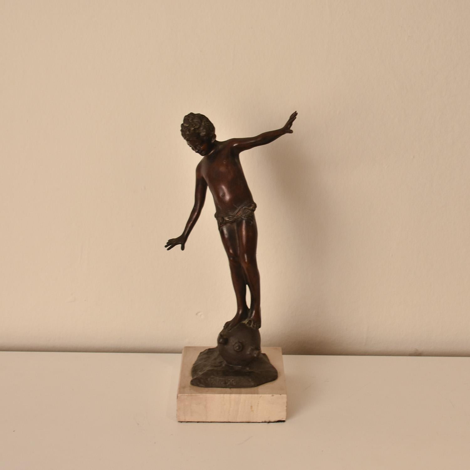 Figura in bronzo di Gabriele Parente, 1850.
Bronzo scuro.