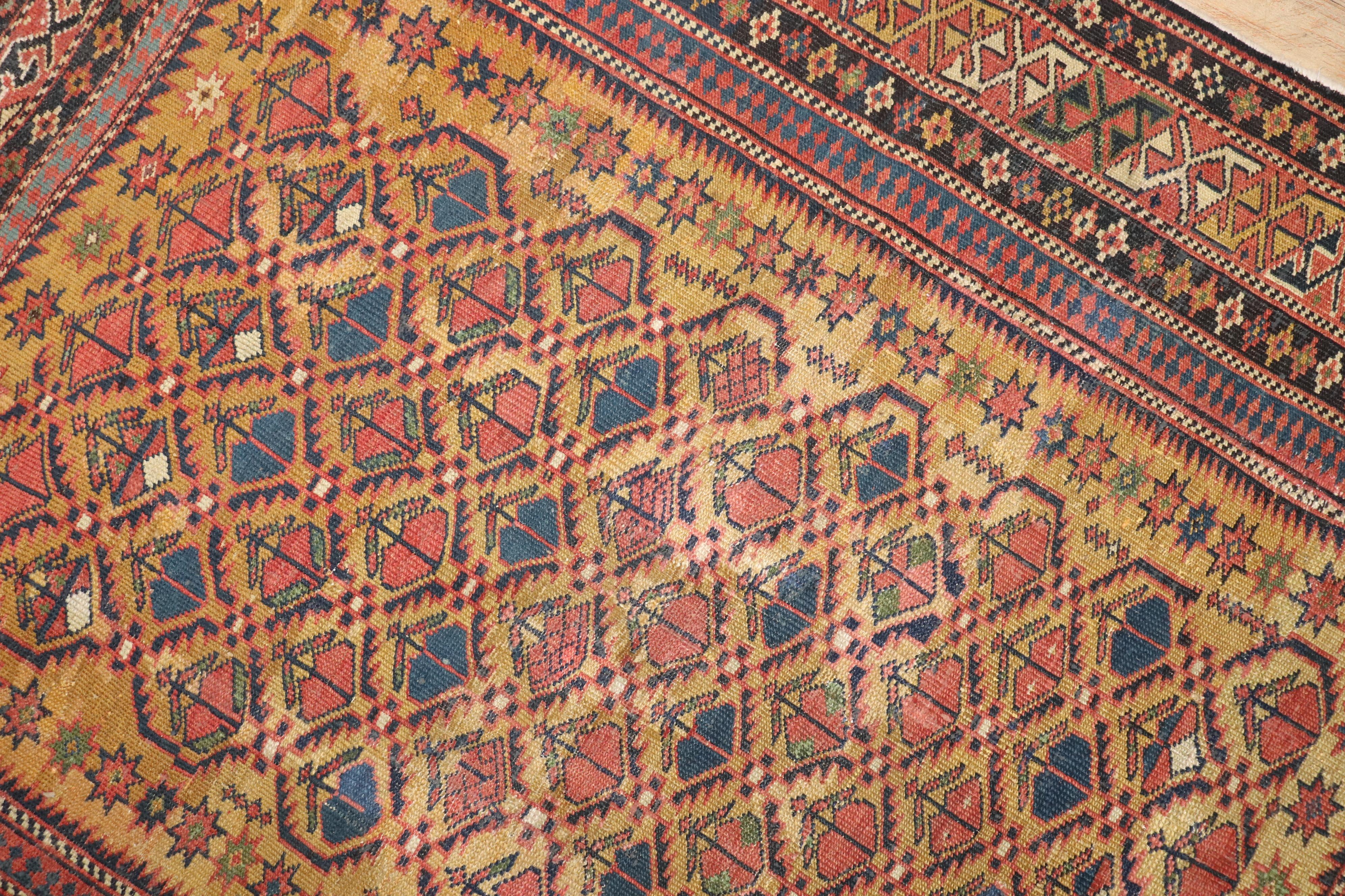 Mustard Field Quadratischer antiker kaukasischer Shirvan-Teppich aus dem späten 19. Jahrhundert im Angebot 3