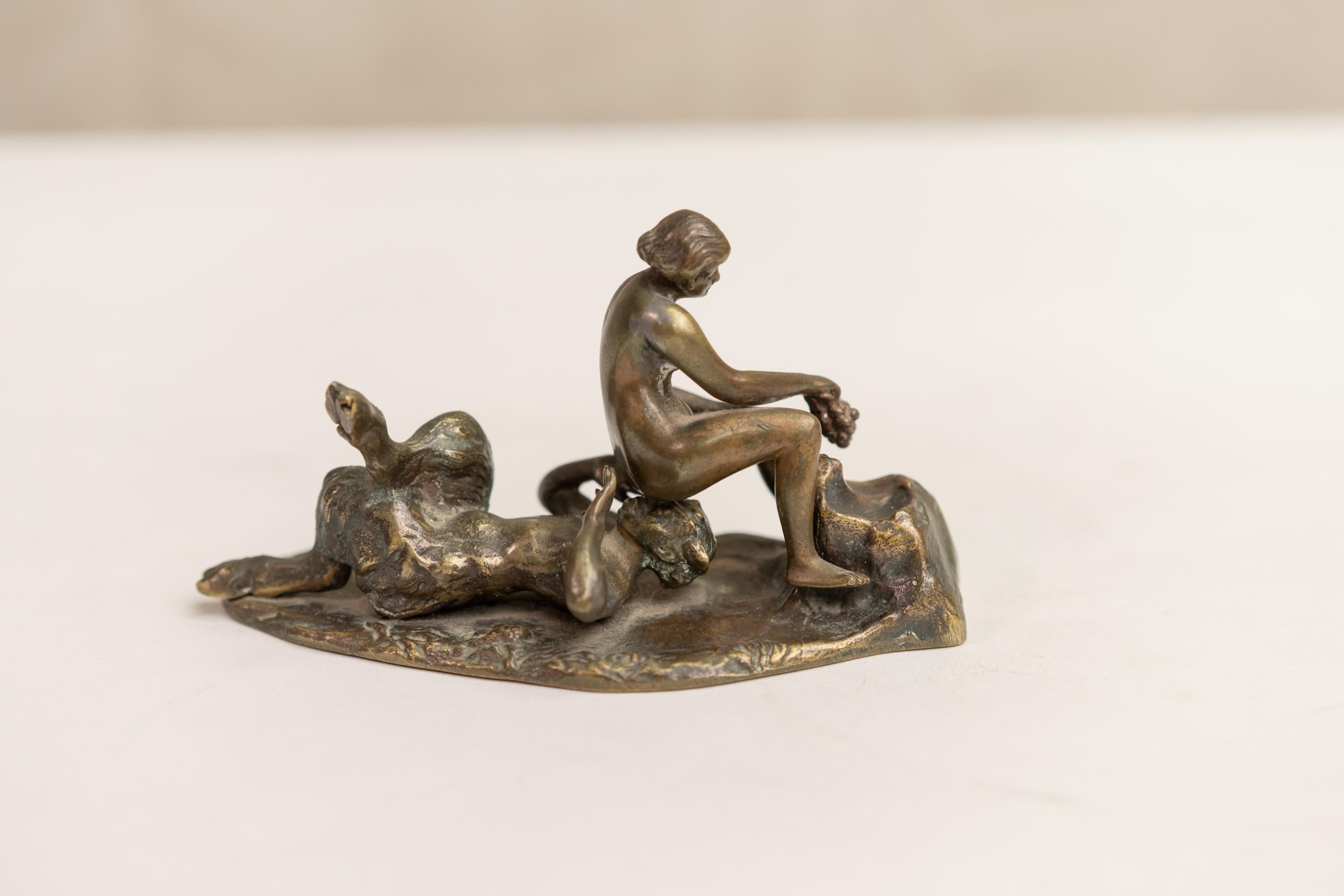 Bronze Figural Group Erotic Scene in the Manner of Bergman In Good Condition For Sale In Montreal, QC