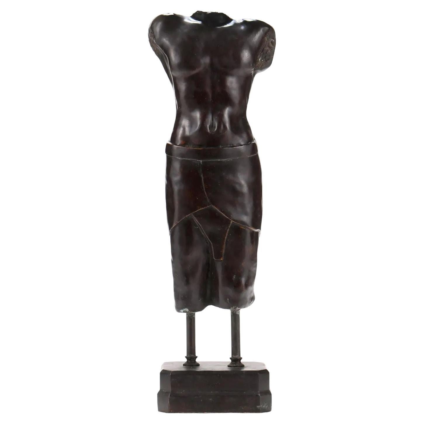 Bronzefigur nach dem antiken ägyptischen Fragment aus Bronze