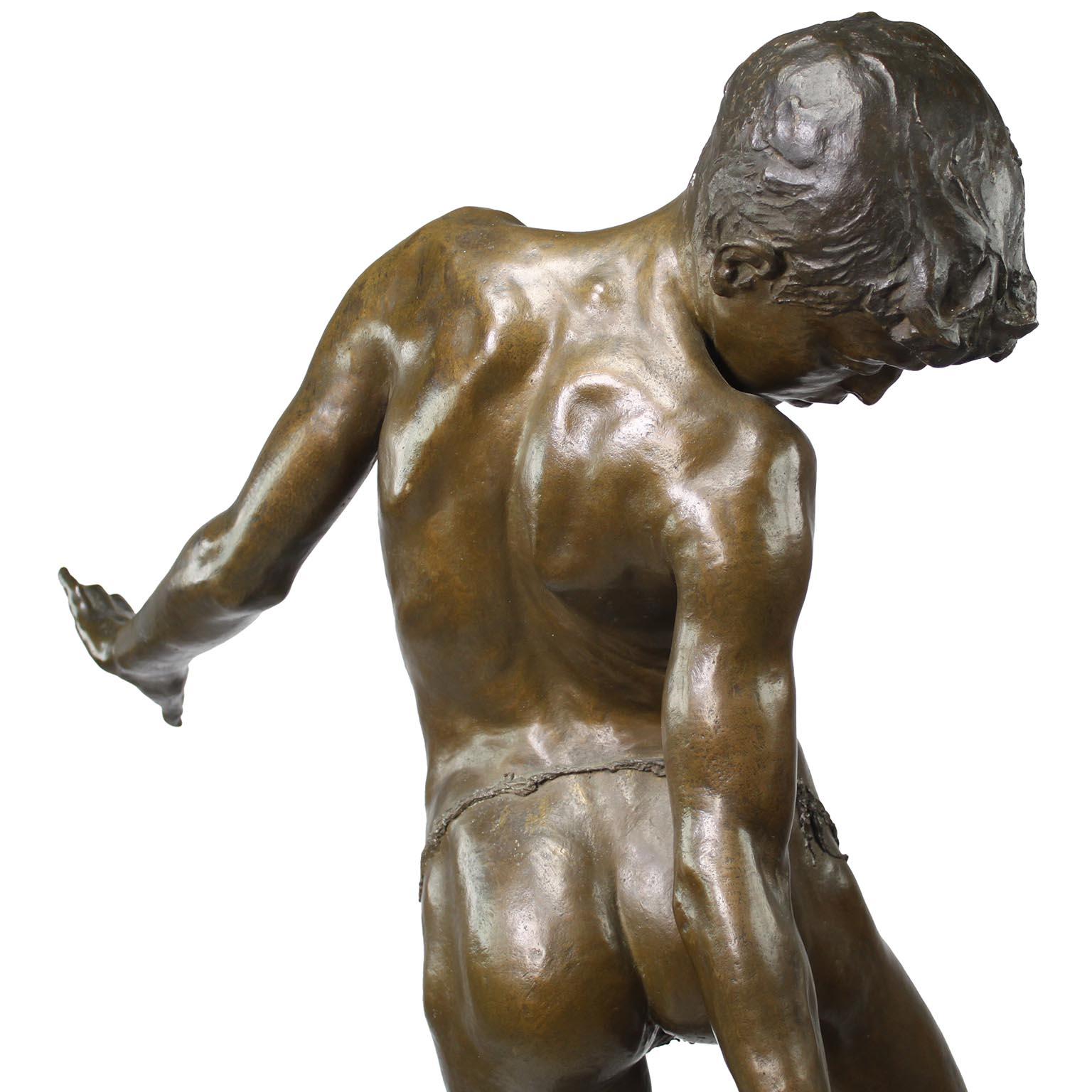 Figure en bronze d'un garçon perché sur un crabe intitulée « Il Granchio » par Annibale De Lotto en vente 5