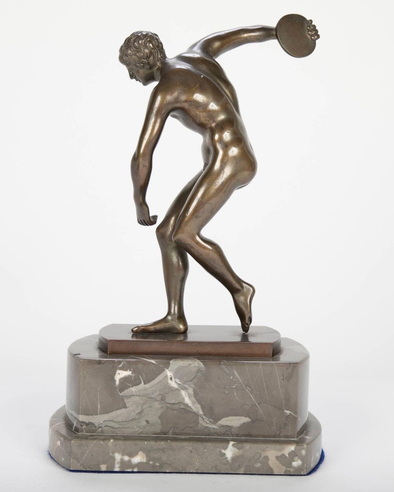 Bronze Figure of a Discus Thrower For Sale at 1stDibs