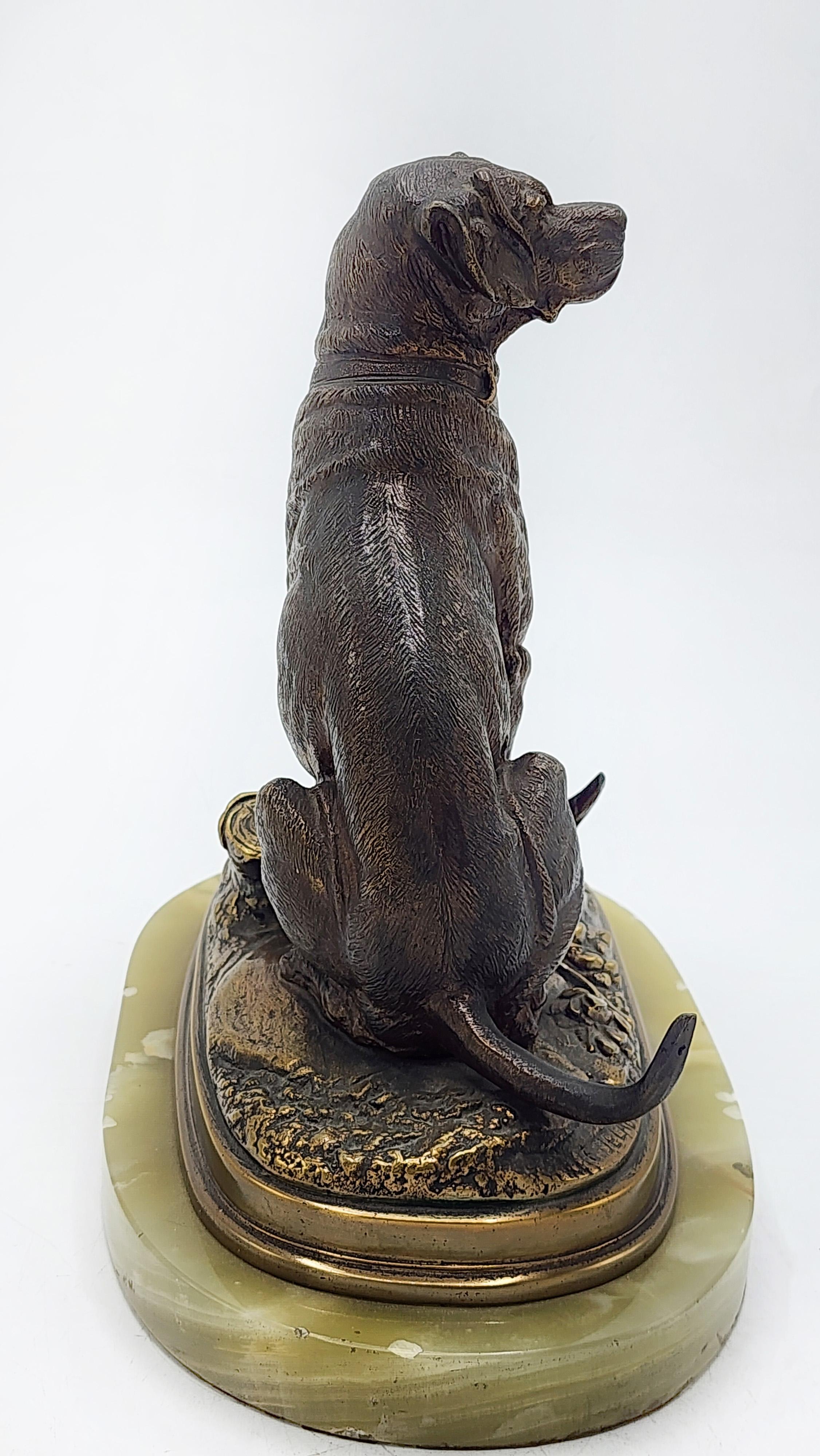 Bronze figure of a hunting dog signed E.DELABRIERRE In Good Condition For Sale In Autonomous City Buenos Aires, CABA