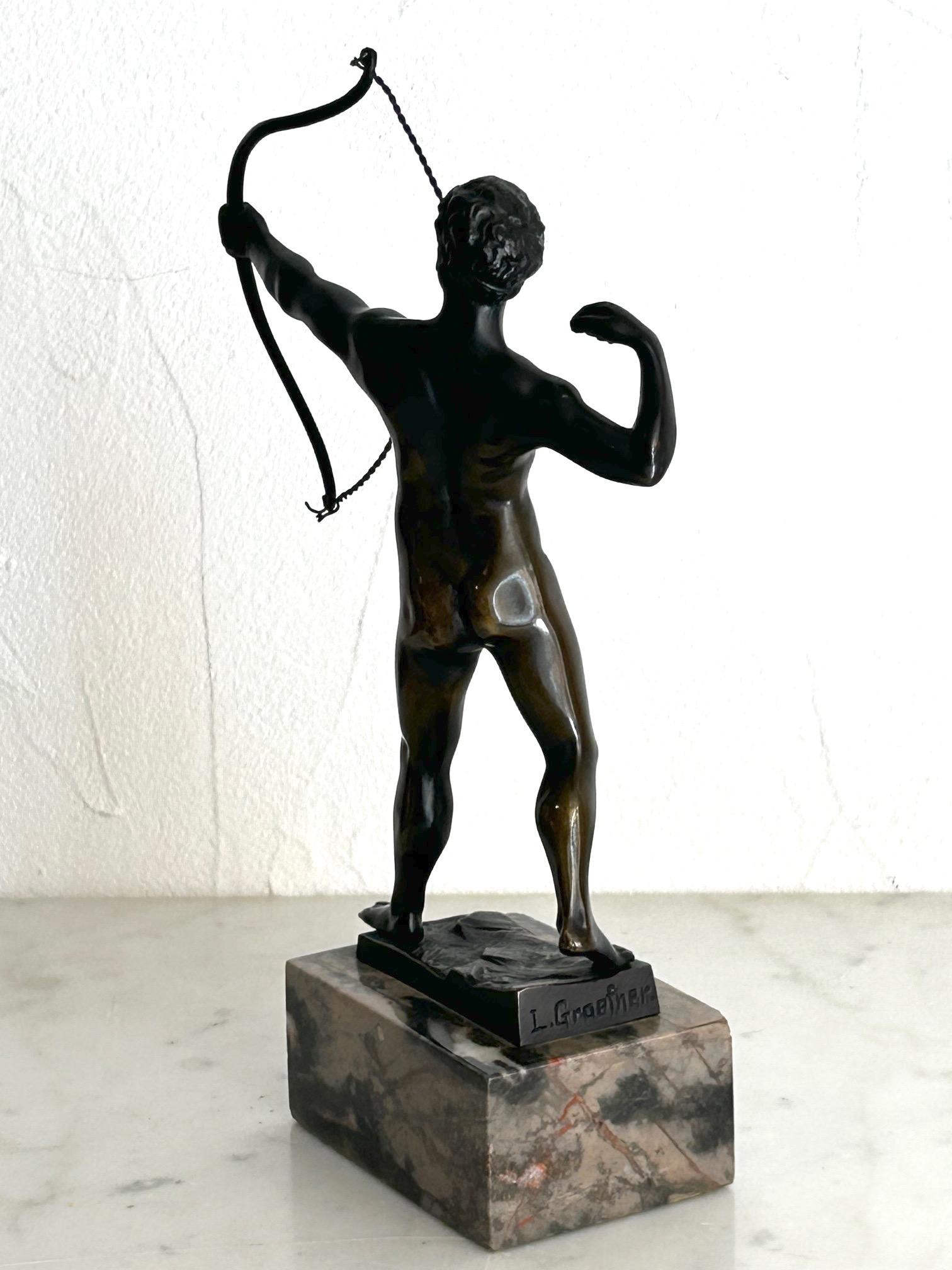 Patiné Figure d'archer de Ludwig Graefner du début du 20e siècle en vente