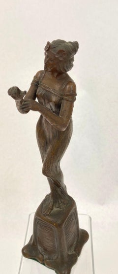 Bronze Figure of an Art Nouveau Young Women circa 1900