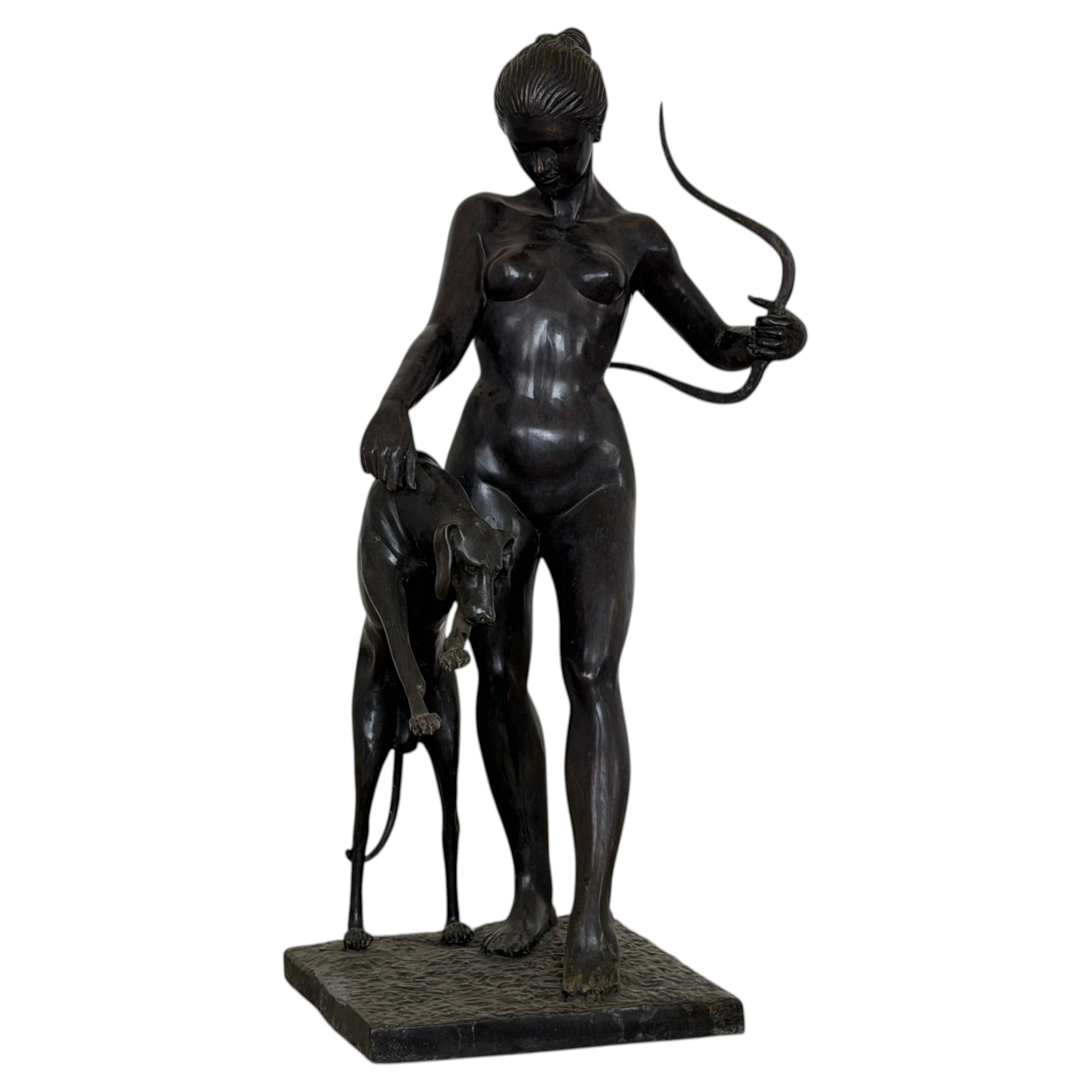 Statuetta in bronzo di Diana la Cacciatrice con levriero, fine del XX secolo
