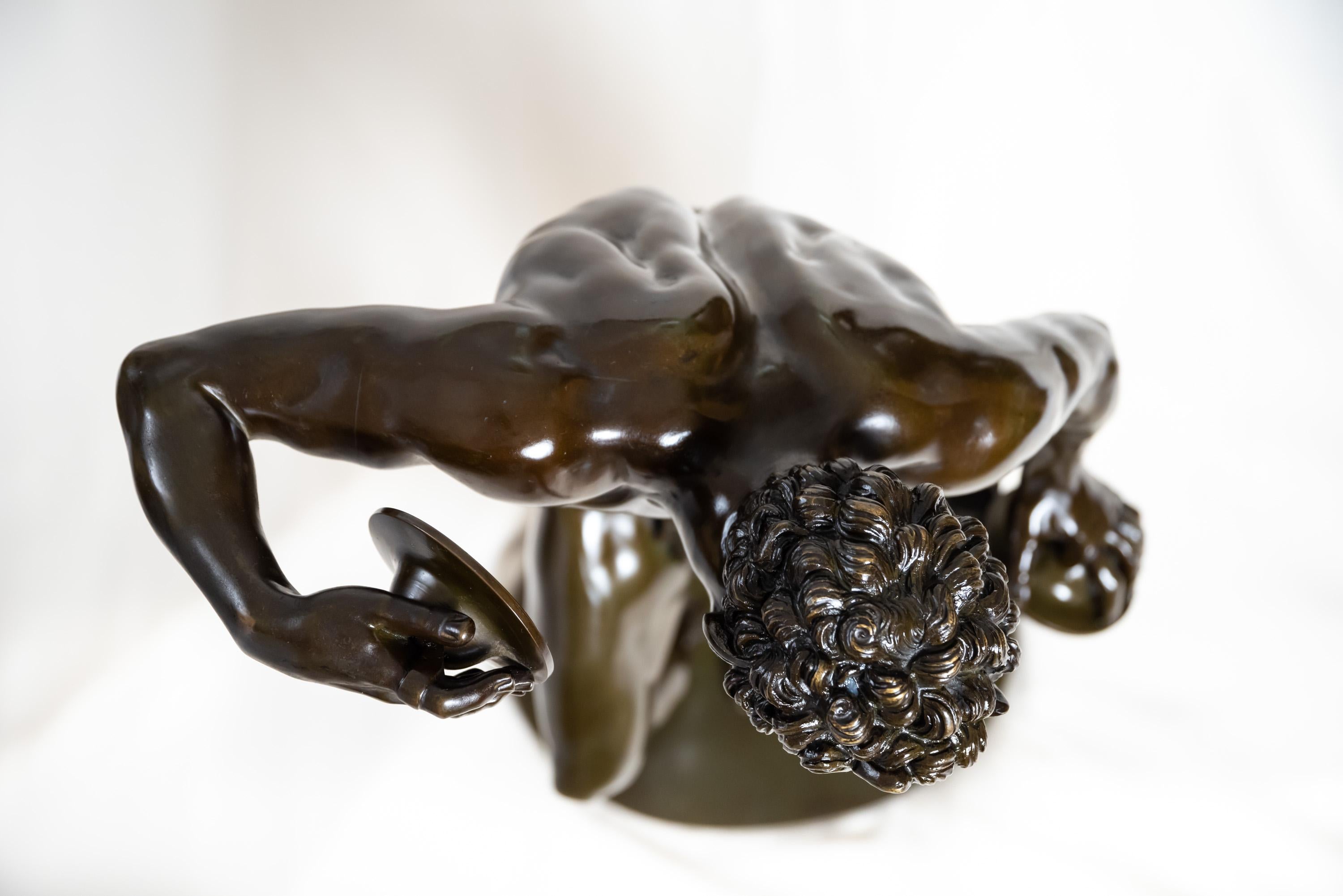 Figure en bronze du faune dansant avec des cymbales Bon état - En vente à 263-0031, JP