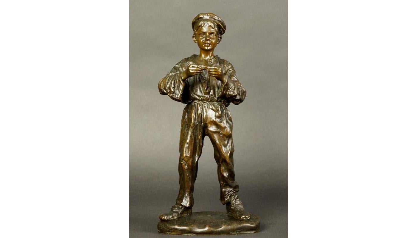 Bronze Figurine of Young Boy Rolling a Cigarette Jose Cardona 20th Century For Sale 4