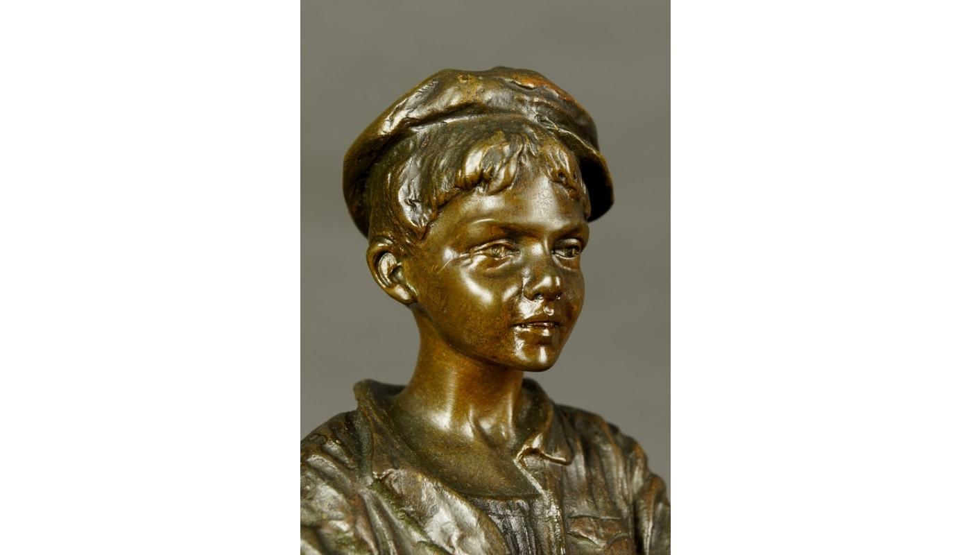 Bronze Figurine of Young Boy Rolling a Cigarette Jose Cardona 20th Century For Sale 2