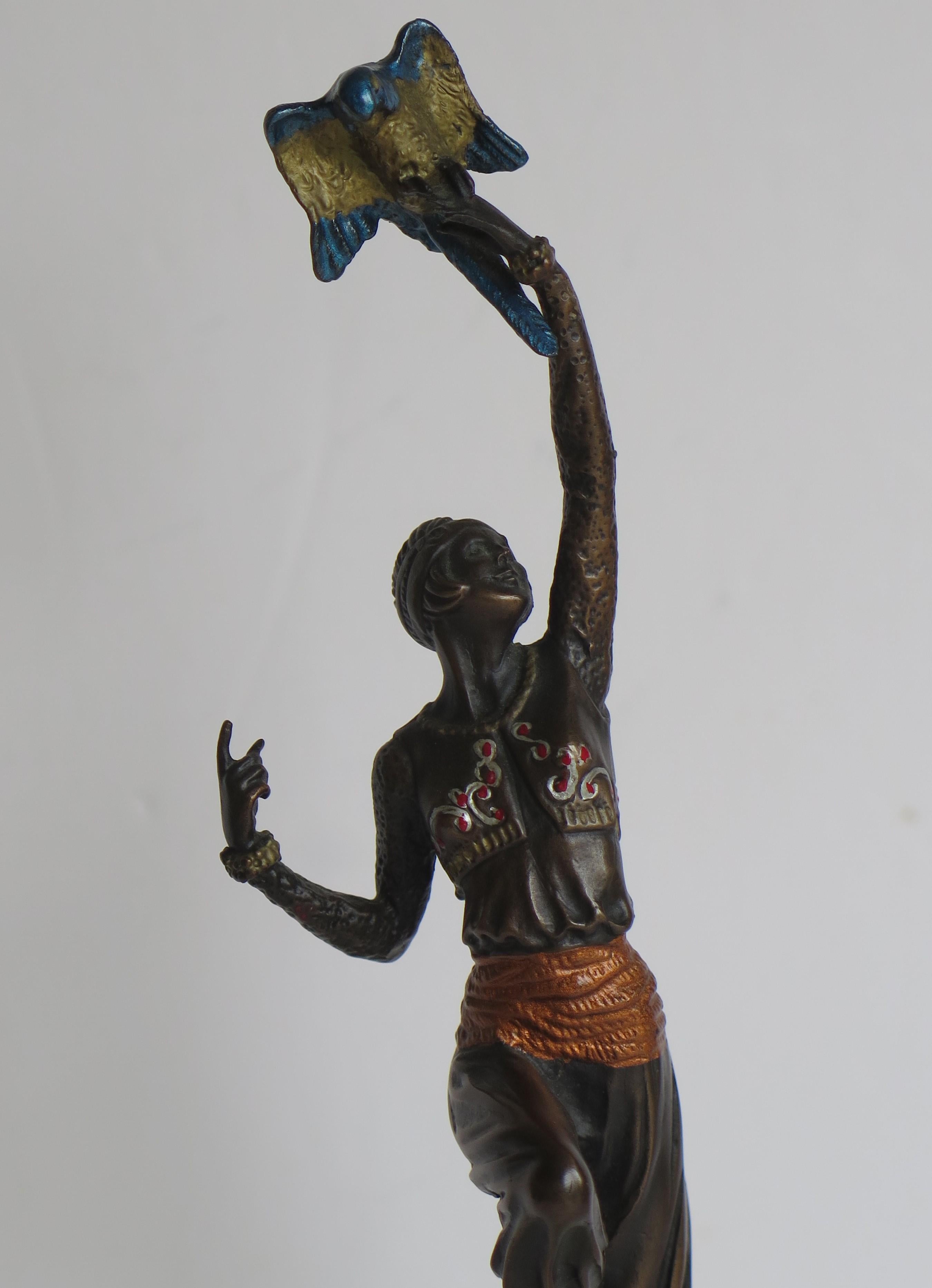 Sculpture de figurine en bronze de ou d'après Paul Philippe La Danseur Perroquet, vers 1920 en vente 2
