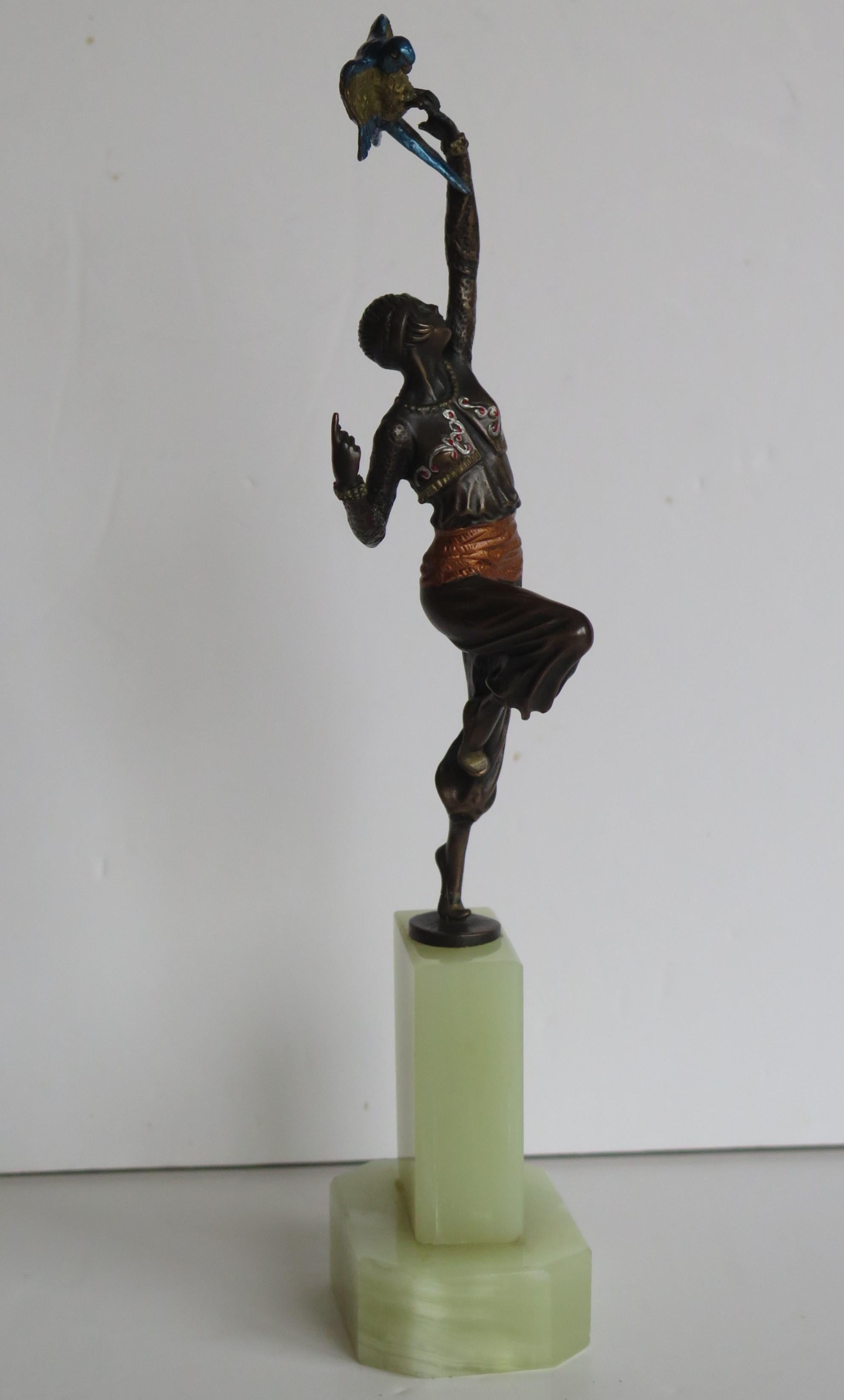 Bronze Sculpture de figurine en bronze de ou d'après Paul Philippe La Danseur Perroquet, vers 1920 en vente