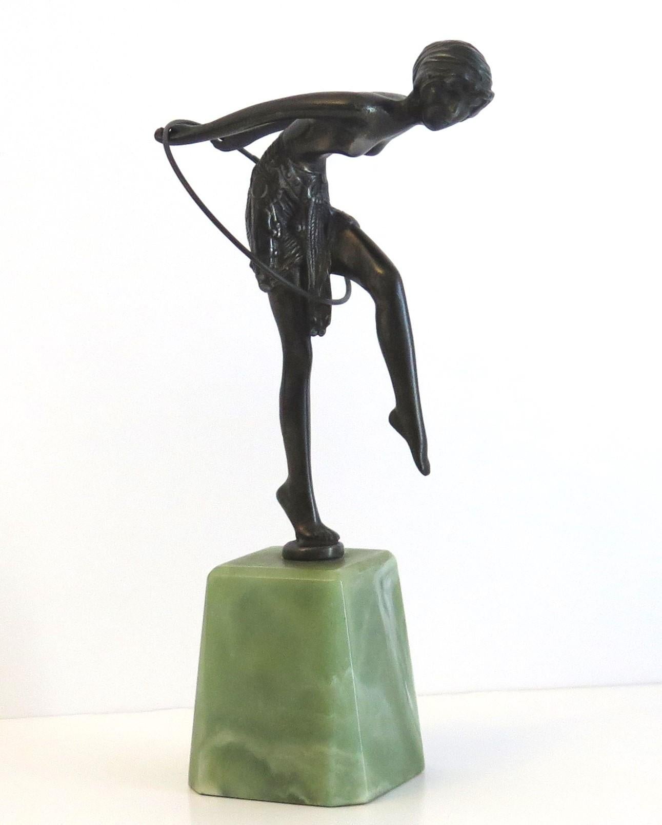Bronzefiguren-Skulptur-Creolen Tänzerin aus Bronze nach D H Chiparus, Art déco, ca. 1920er Jahre (Handgefertigt) im Angebot
