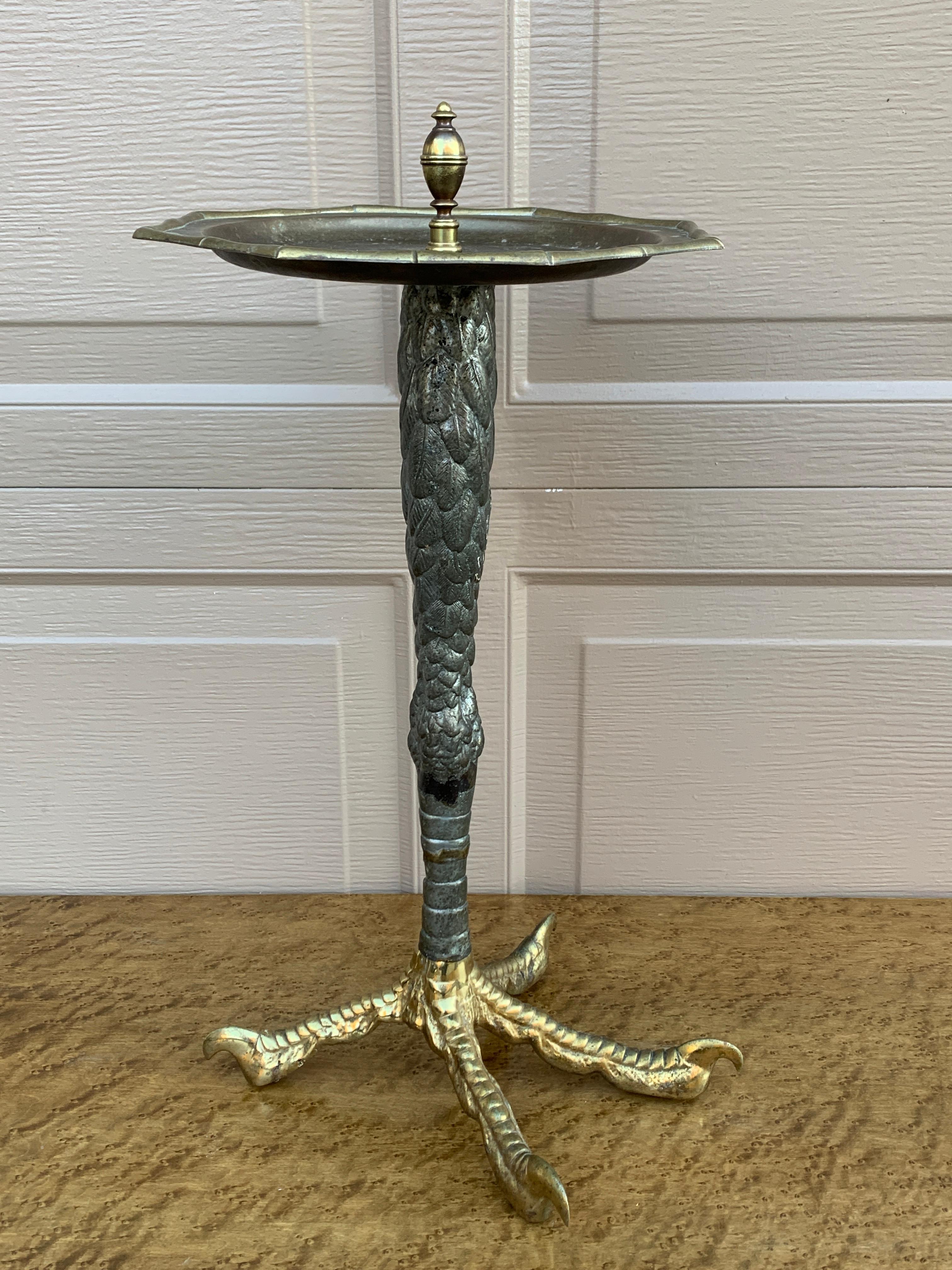 Table d'appoint à pattes d'autruche et talon, finition bronze en vente 4