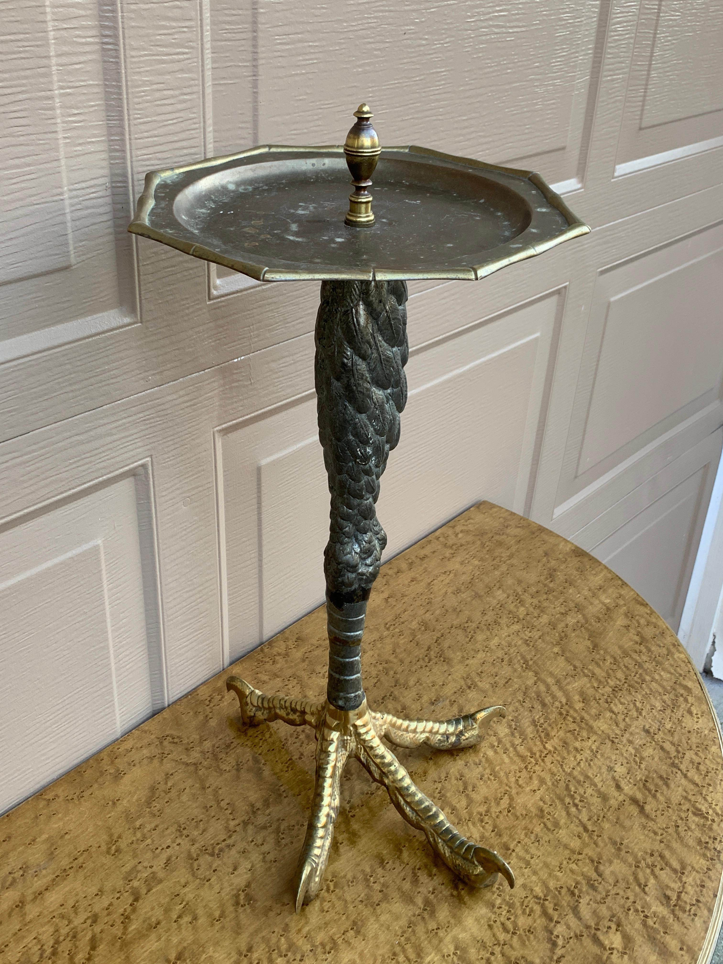 Table d'appoint à pattes d'autruche et talon, finition bronze Bon état - En vente à Elkhart, IN