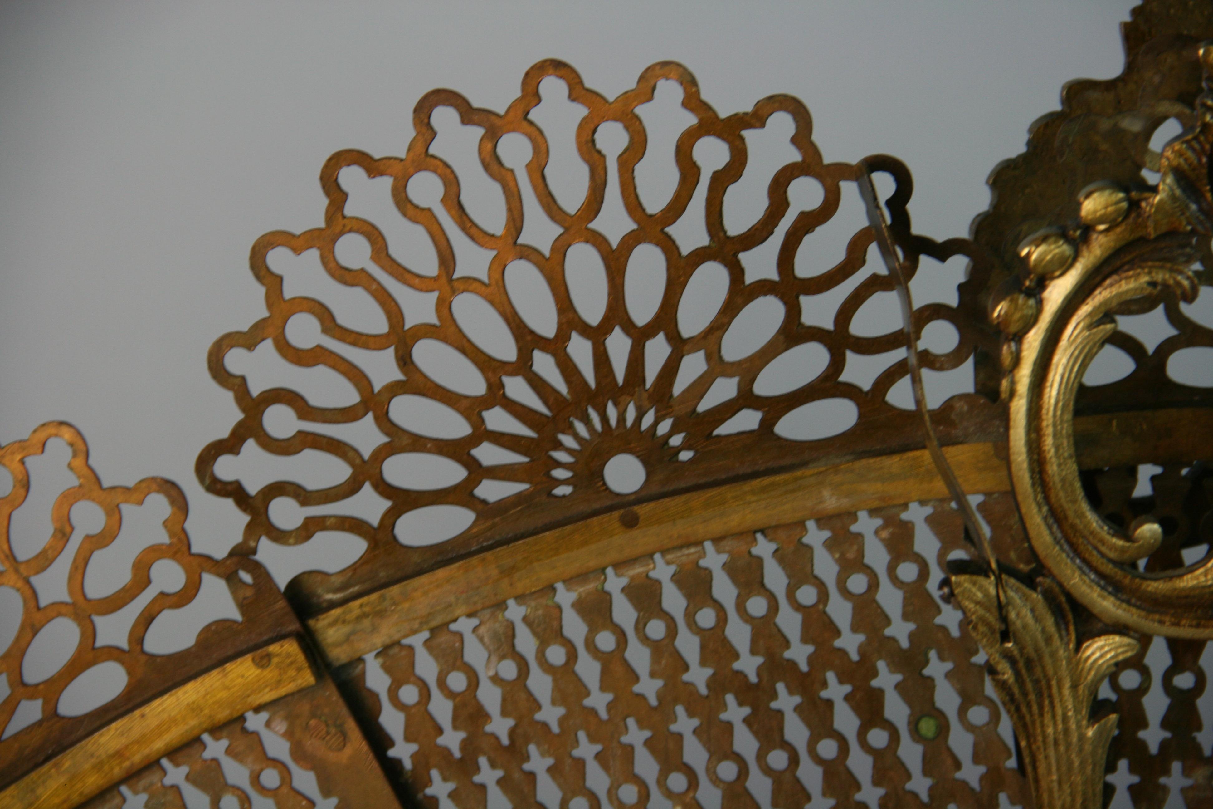 Hand-Crafted French Brass Pierced Gallery Acanthus Foliage Fire Place Fan Screen , circa 1870