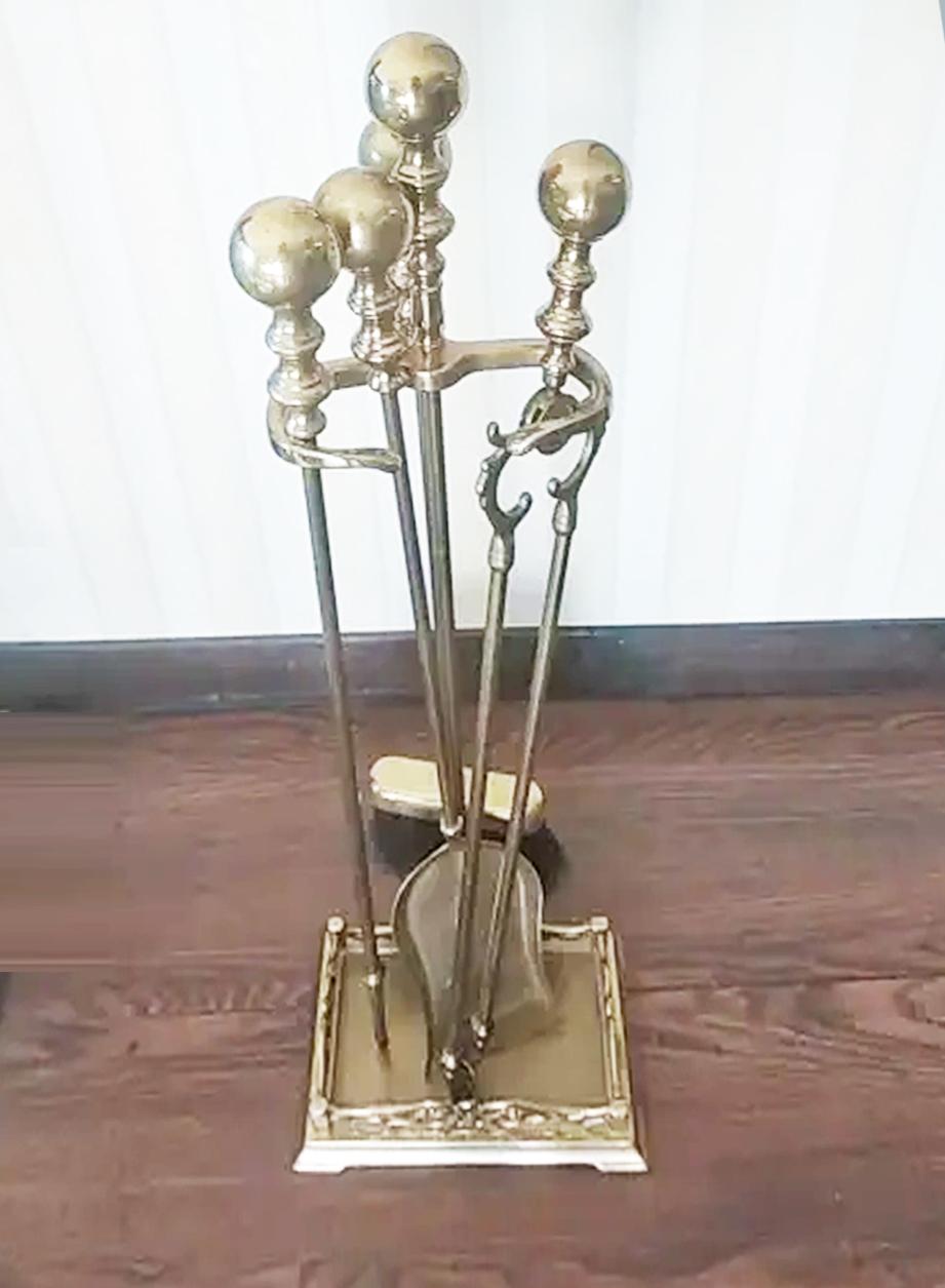 Bronze Fireplace Utensils From The Early 20th Century or Earlier For Sale 5
