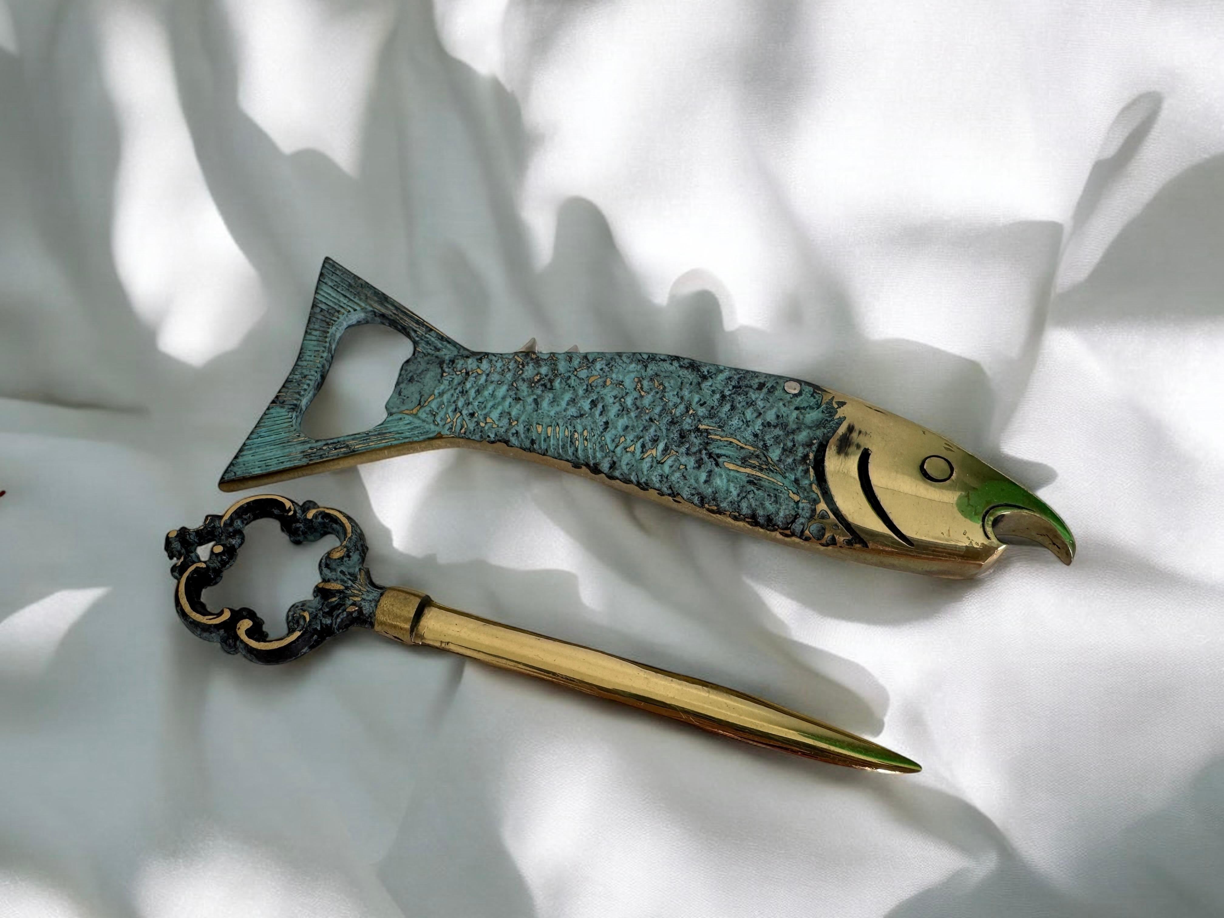 Juego de sacacorchos y abrecartas de pez de bronce, mediados de los años 50 Alemania en venta 3