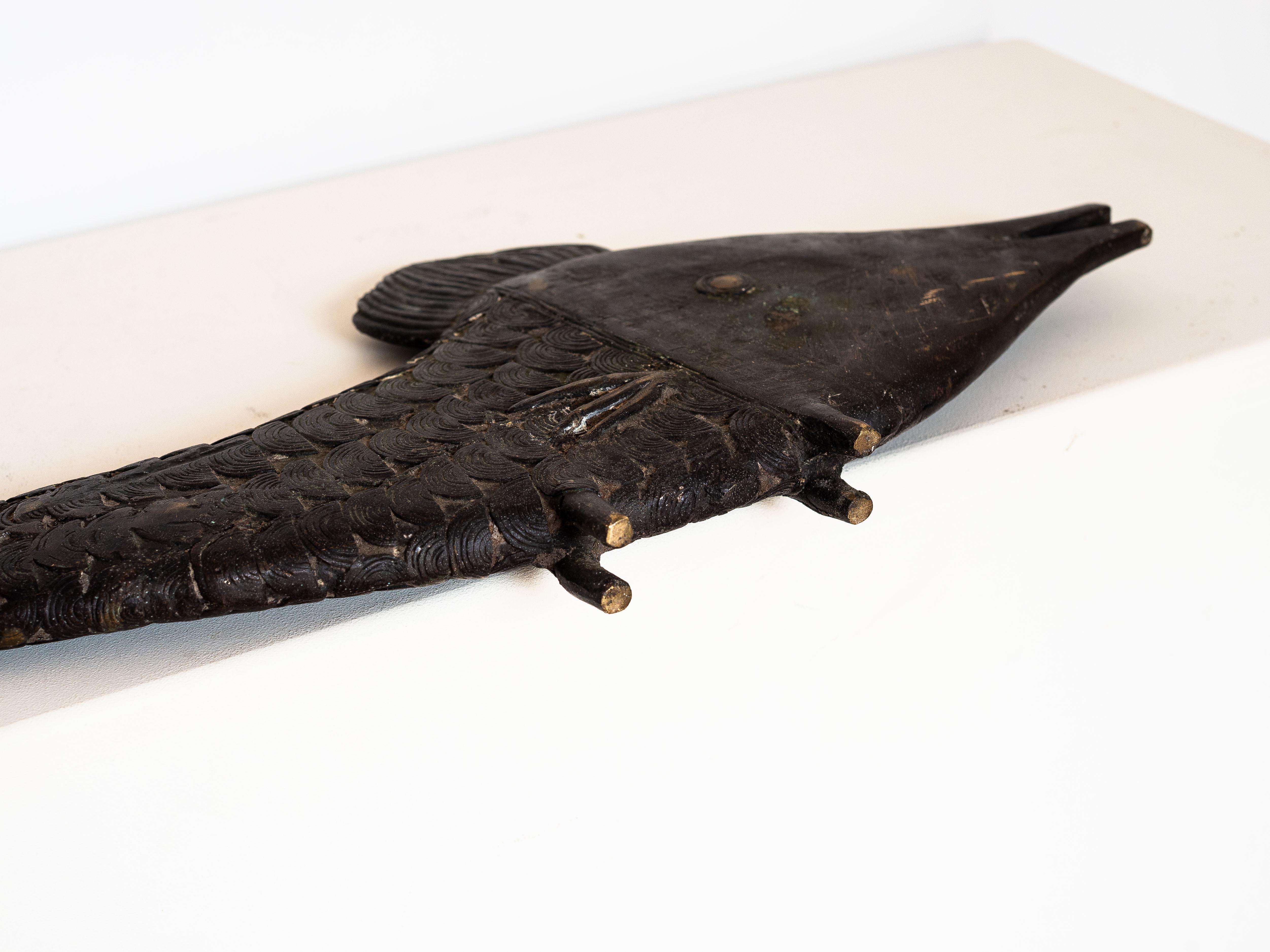 Bronze Fish Sculpture, Benin West Africa, Mid-20th Century en vente 4
