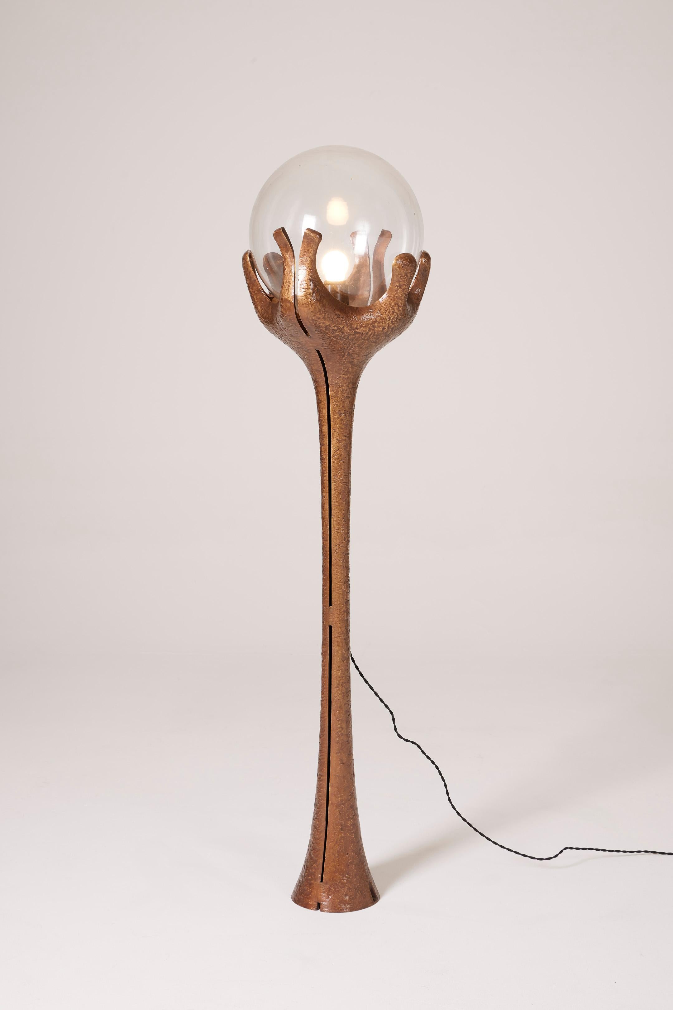 Magnificent Art Nouveau style bronze floor lamp. Functional, European plug. Very good condition.
DV1111