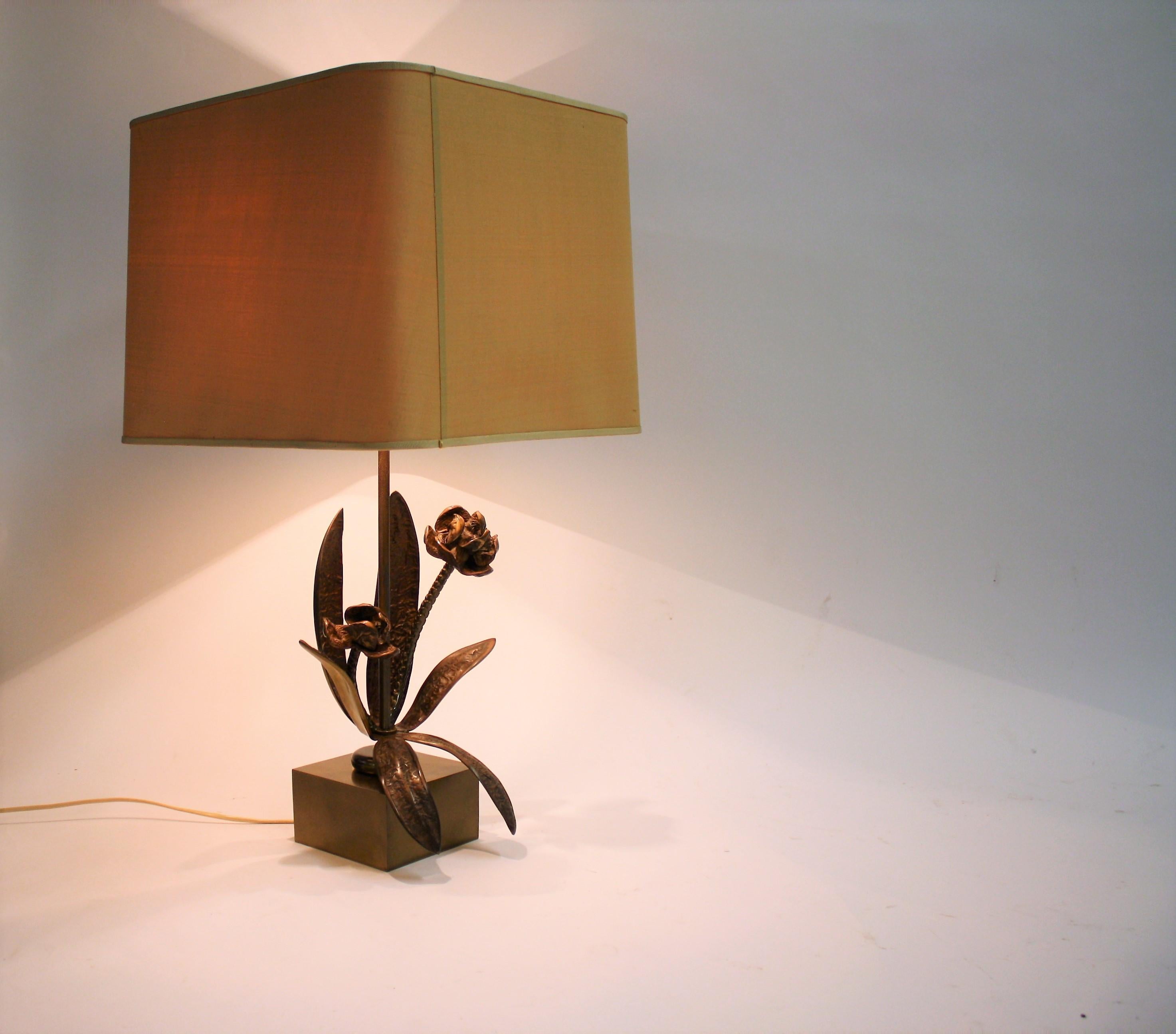 Bronze Flower Table Lamp, 1960s (Französisch)