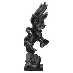 Eagle volant en bronze sur socle en marbre