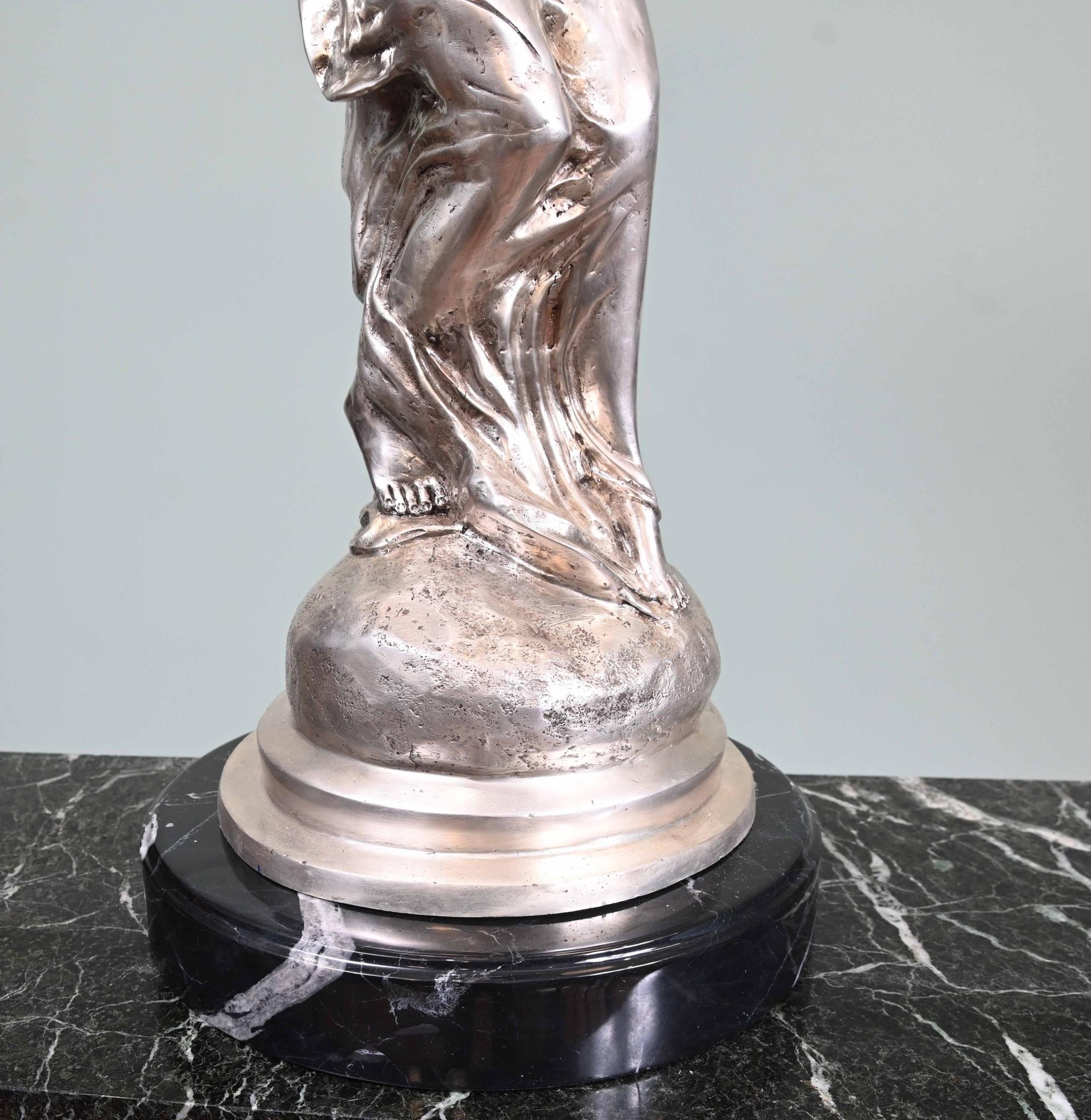 Bronze Flying Lady Statue Art Nouveau Spirit of Ecstacy For Sale 4
