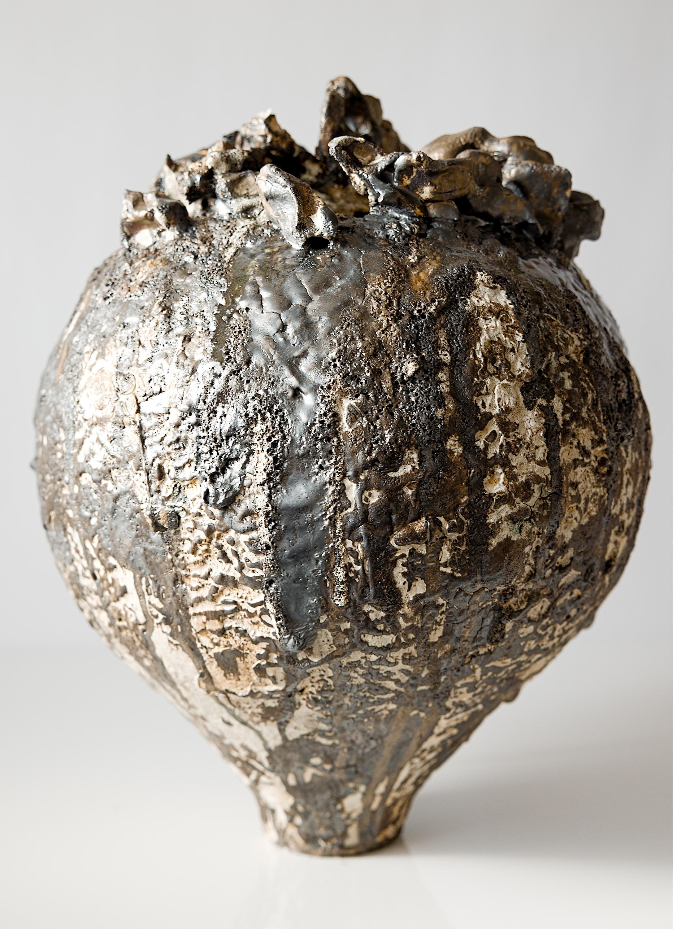 XXIe siècle et contemporain Fragment de bronze Fubuki Moon Pod Vase II ! en vente