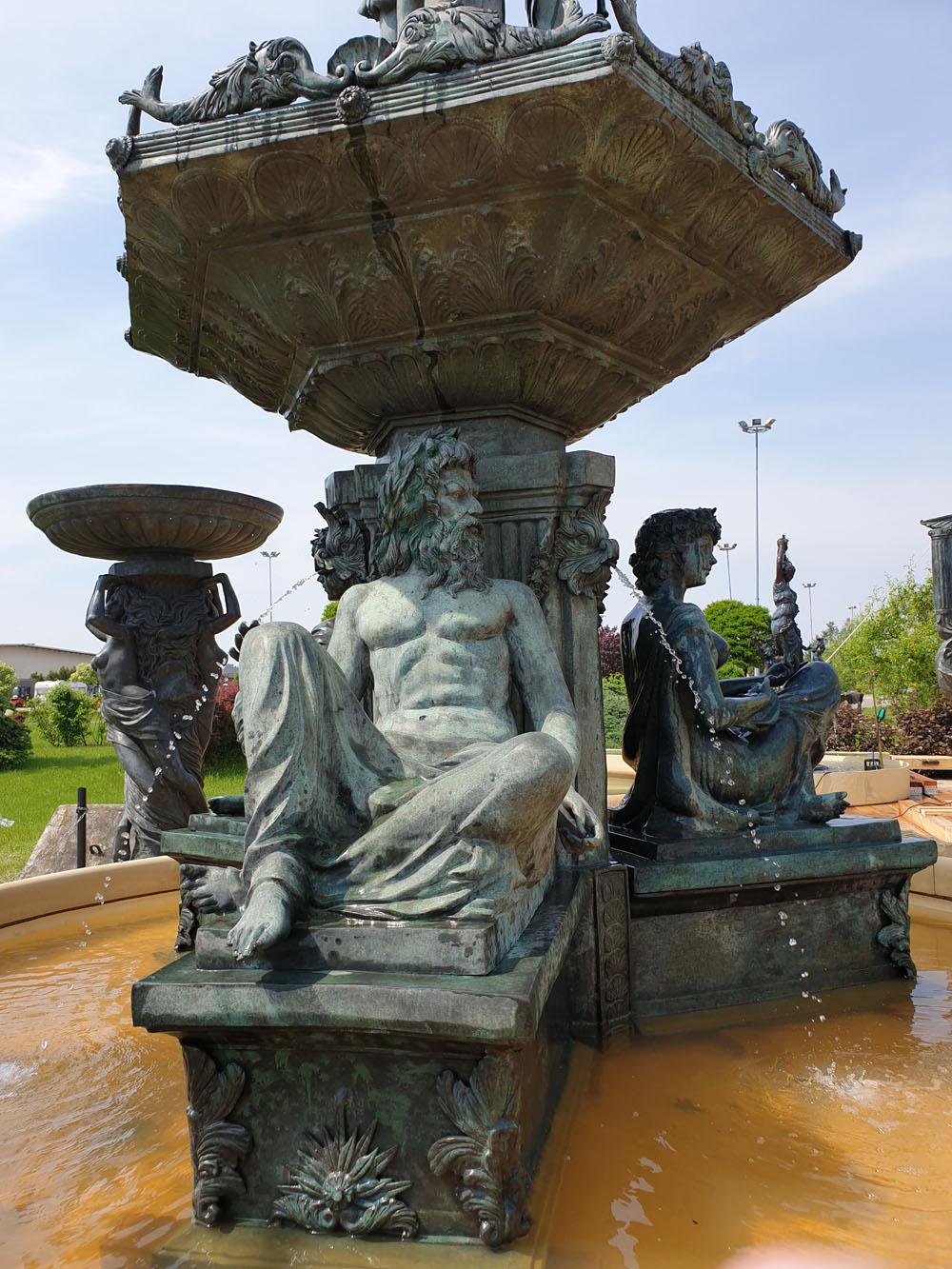 Bronze Freestanding Palace Fountain, 20th Century In Good Condition In Liverpool, GB