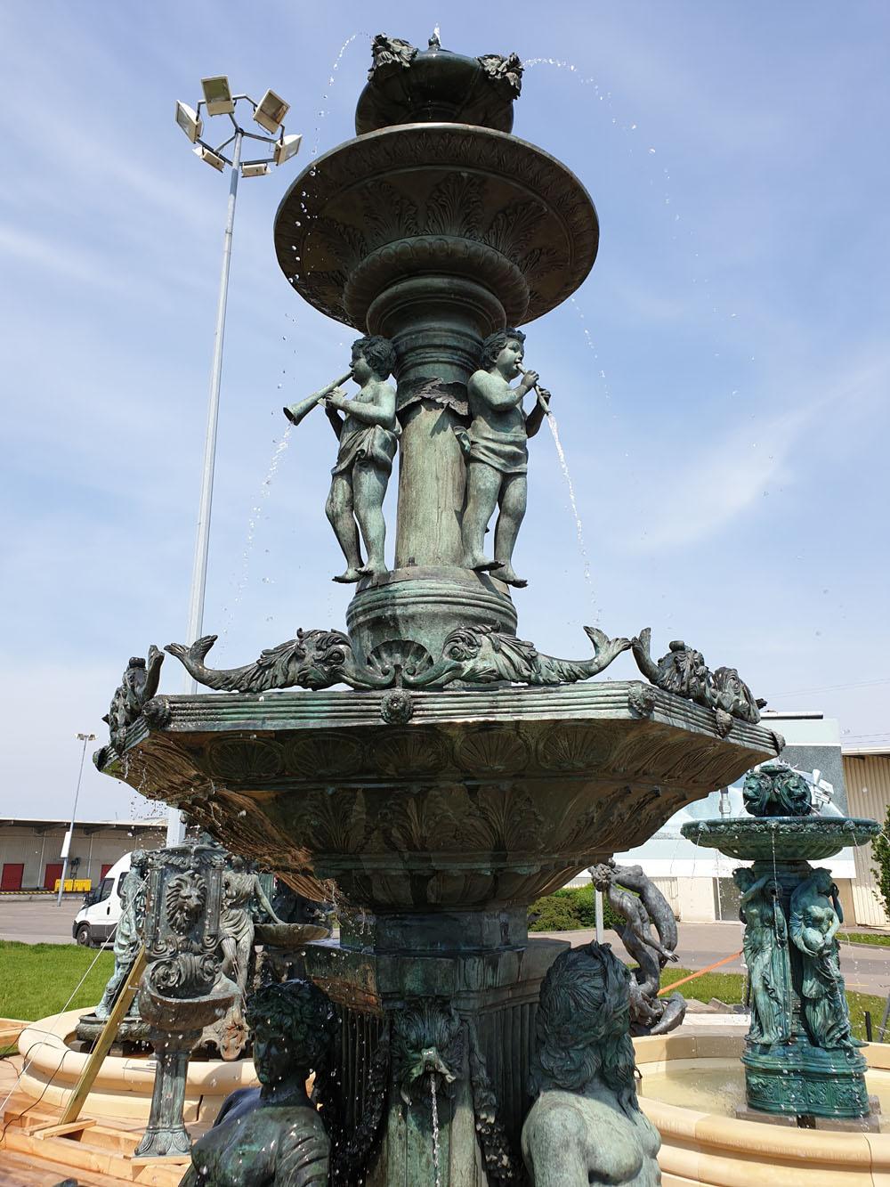 Bronze Freestanding Palace Fountain, 20th Century 3