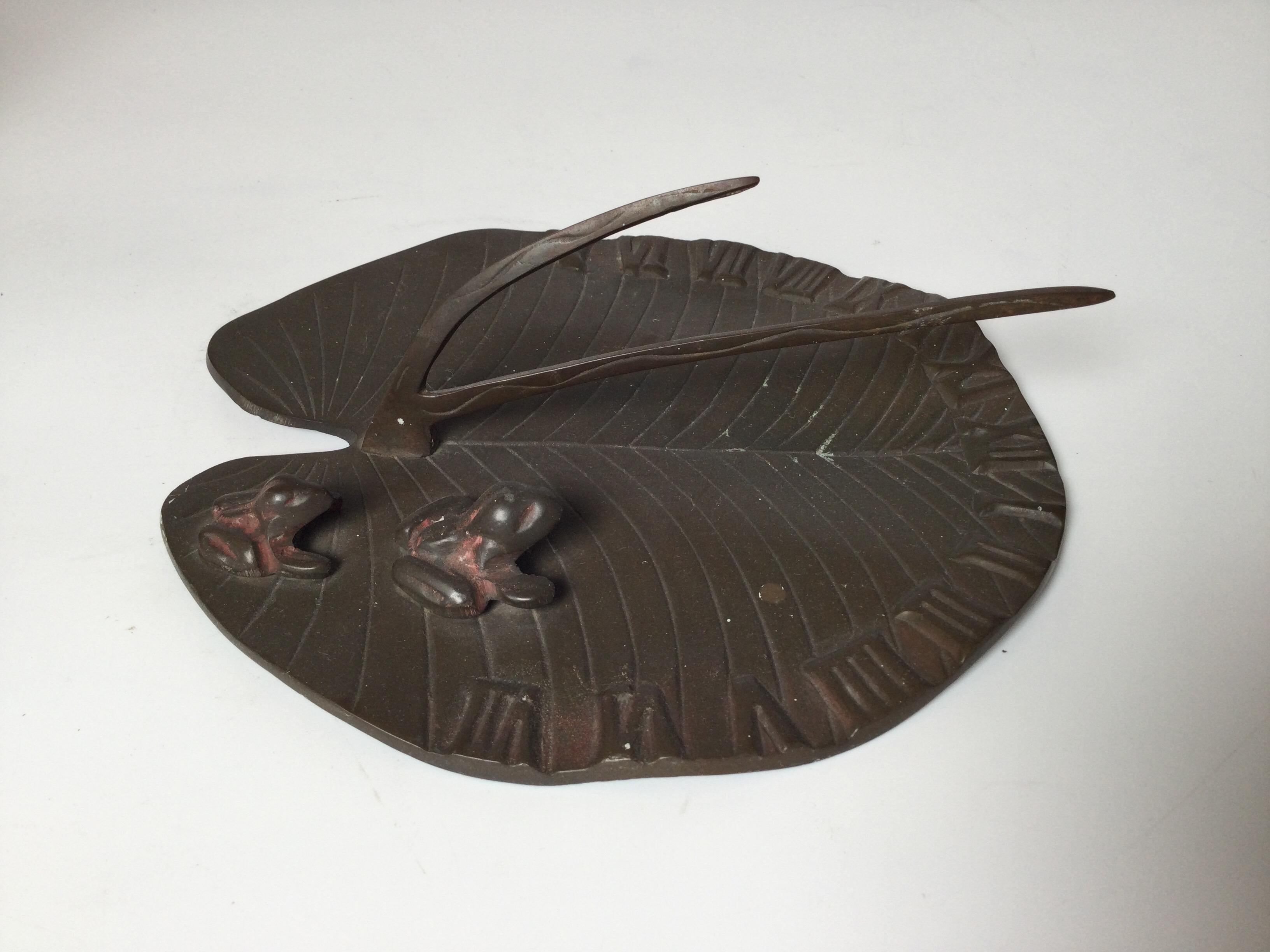 20th Century Bronze Frogs on Lily Pad Sun Dial