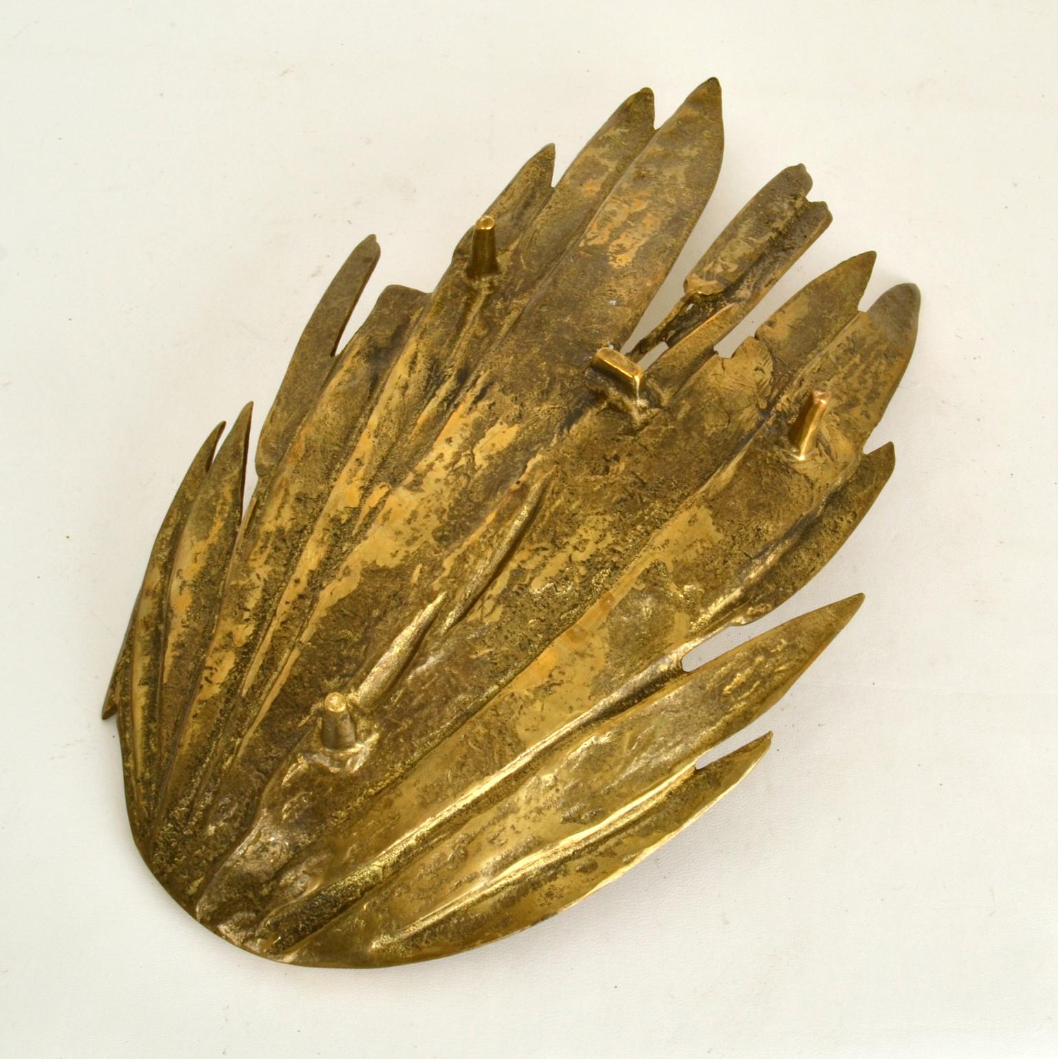 Dekorative Obstschale oder Mittelstück auf einer Konsole oder einem Tisch mit einer Darstellung von Ernte oder Gräsern, gegossen in Bronze aus den 1970er Jahren.