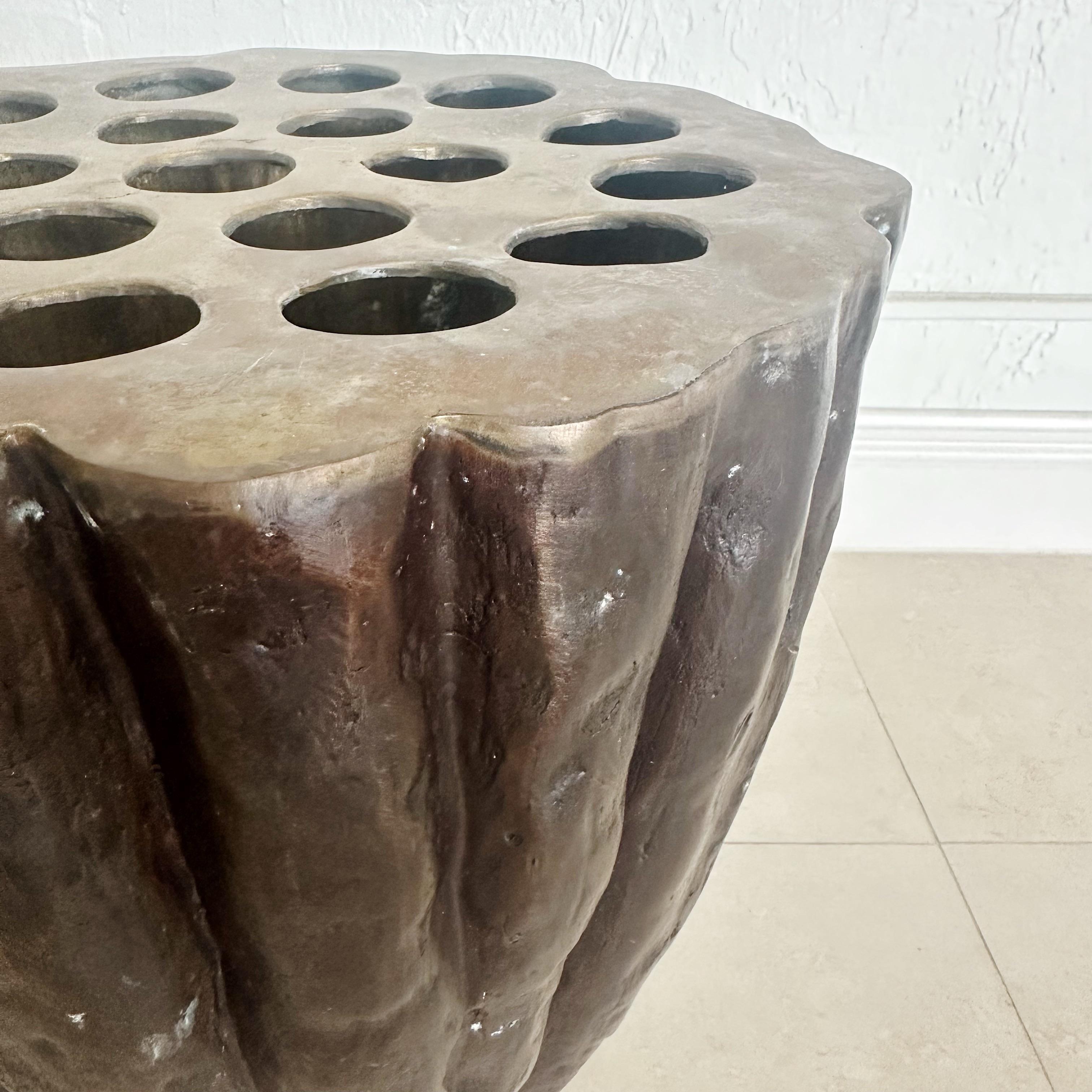 Mid-Century Modern Tabouret de jardin / table d'appoint en bronze, fin du 20e siècle en vente