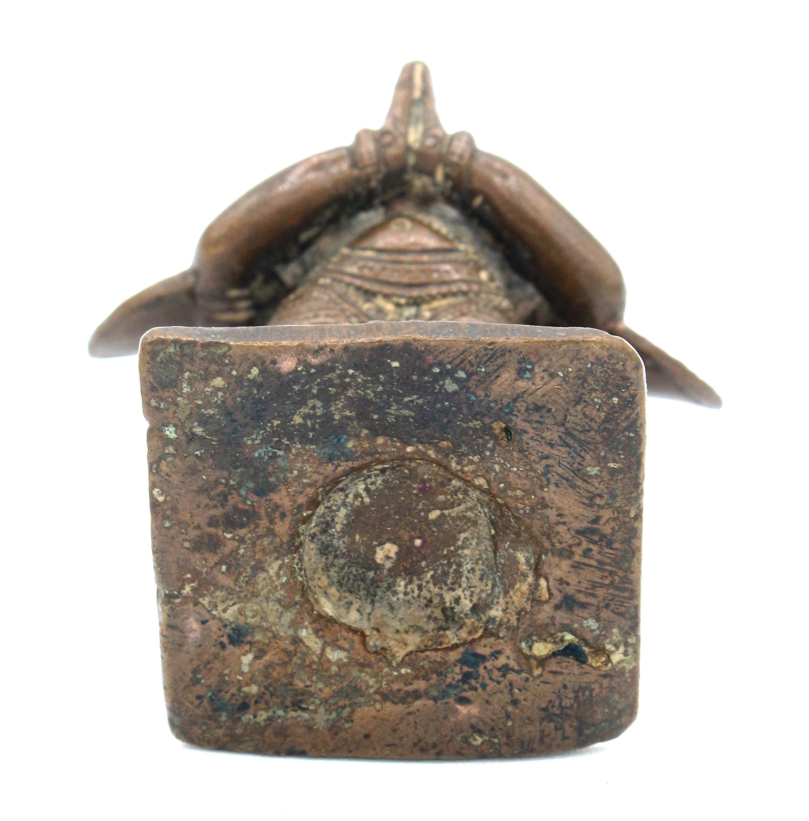 garuda lingam pose