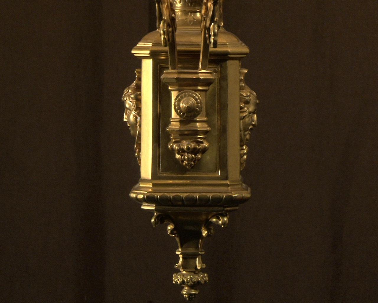 Sospensione in bronzo dorato con gemme in vetro, periodo Napoleone III in vendita 12