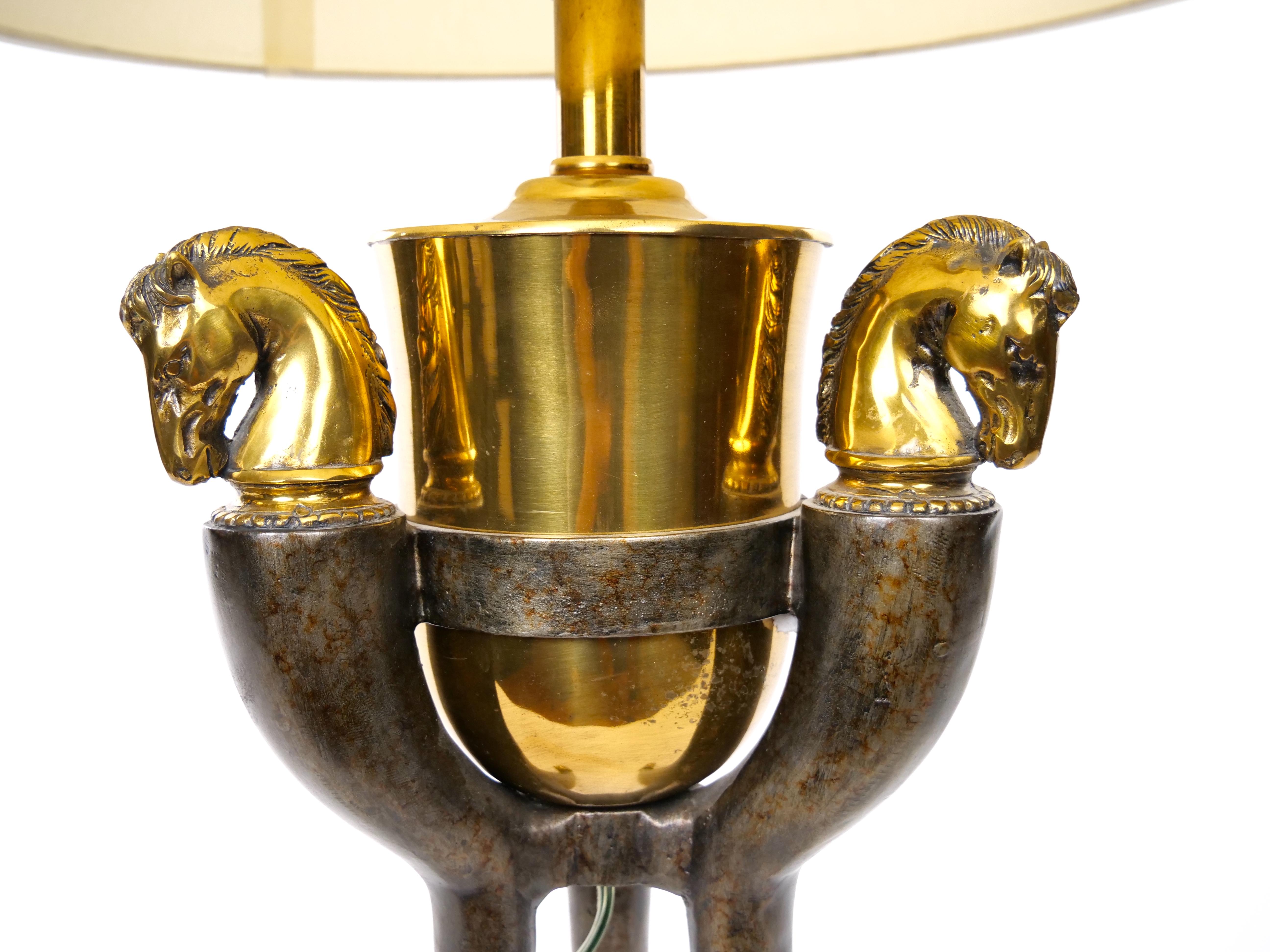  Bronze / Gilt Brass Horse Head Sculpture Pair Table Lamps In Good Condition For Sale In Tarry Town, NY