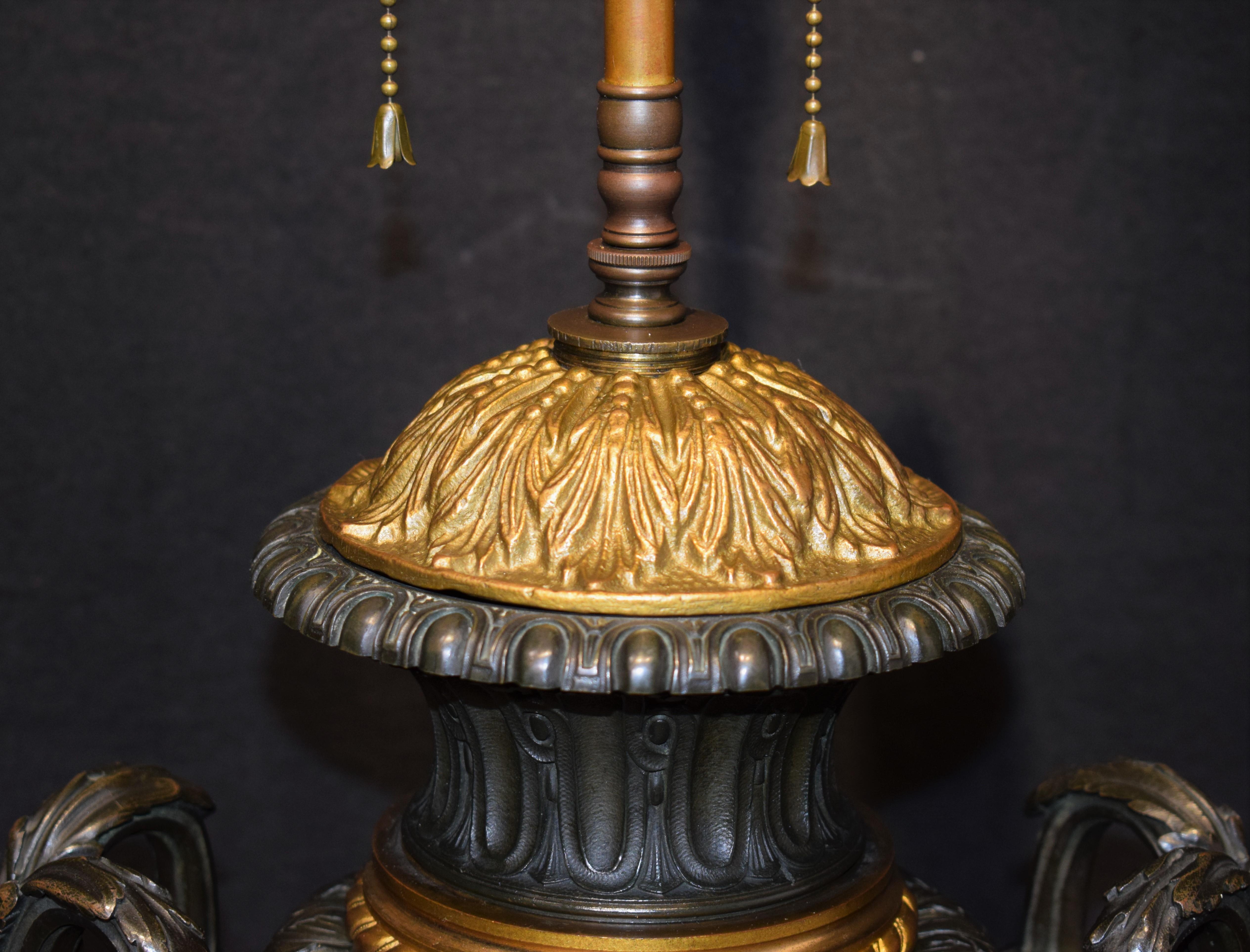 Lampensockel aus Bronze und vergoldeter Bronze (Marmor) im Angebot