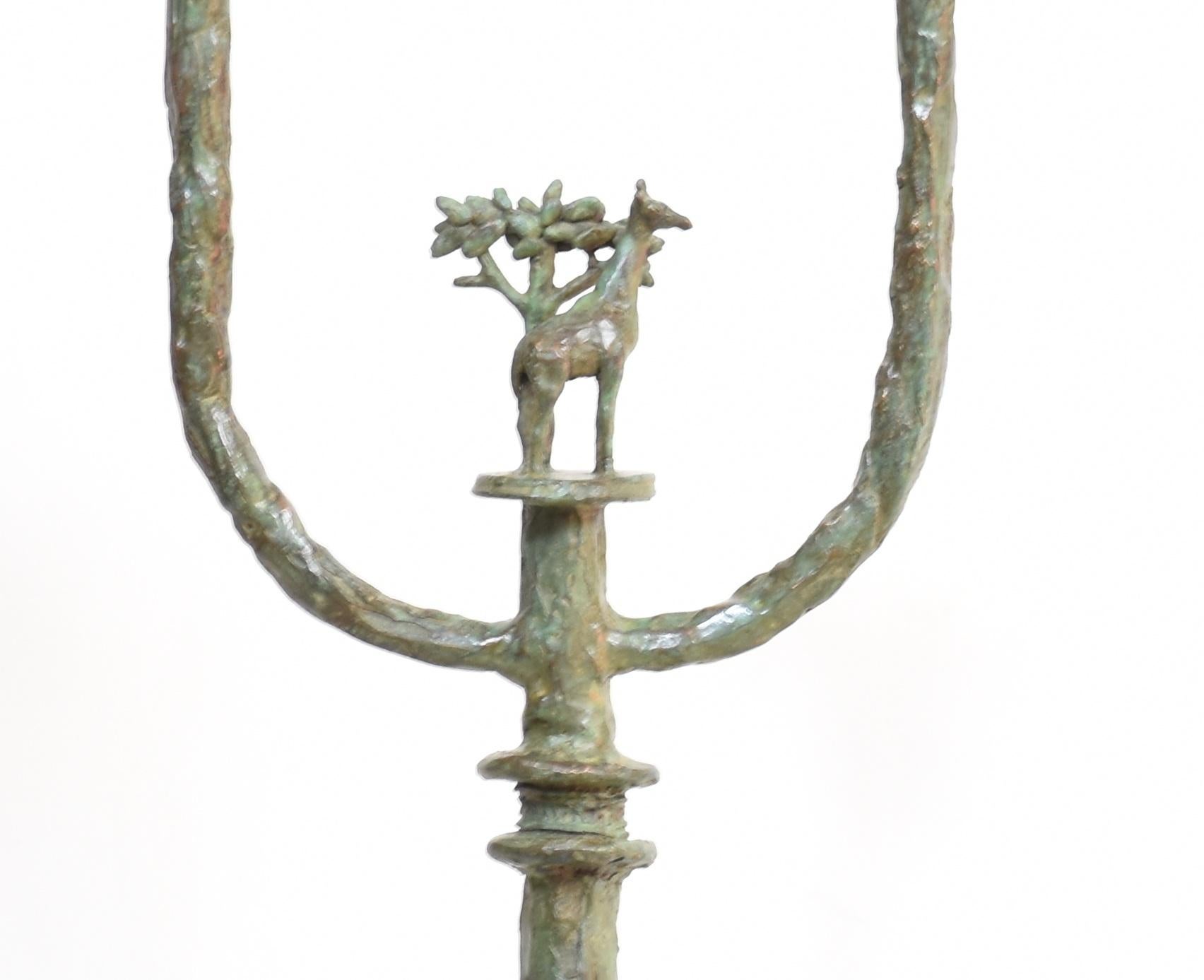 Arte decorativo en bronce fundido - Candelero de bronce con una jirafa y una acacia. Candelabros similares en diferentes tamaños y motivos bajo pedido. Coste a la solicitud. También se pueden hacer por parejas. 

Hechos a mano individualmente por el