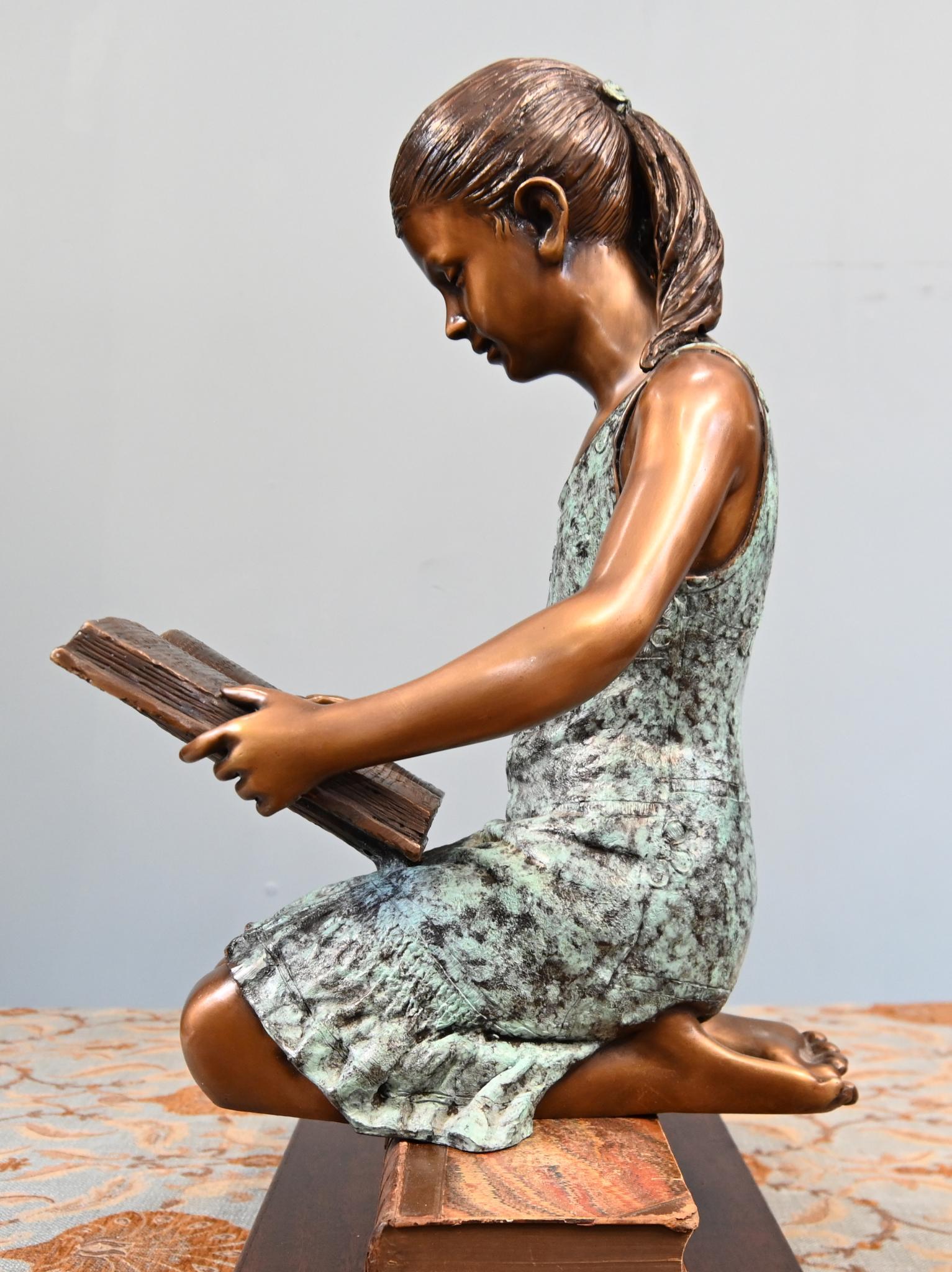Bronze Girl Reading Statue Tabletop Casting In Good Condition For Sale In Potters Bar, GB