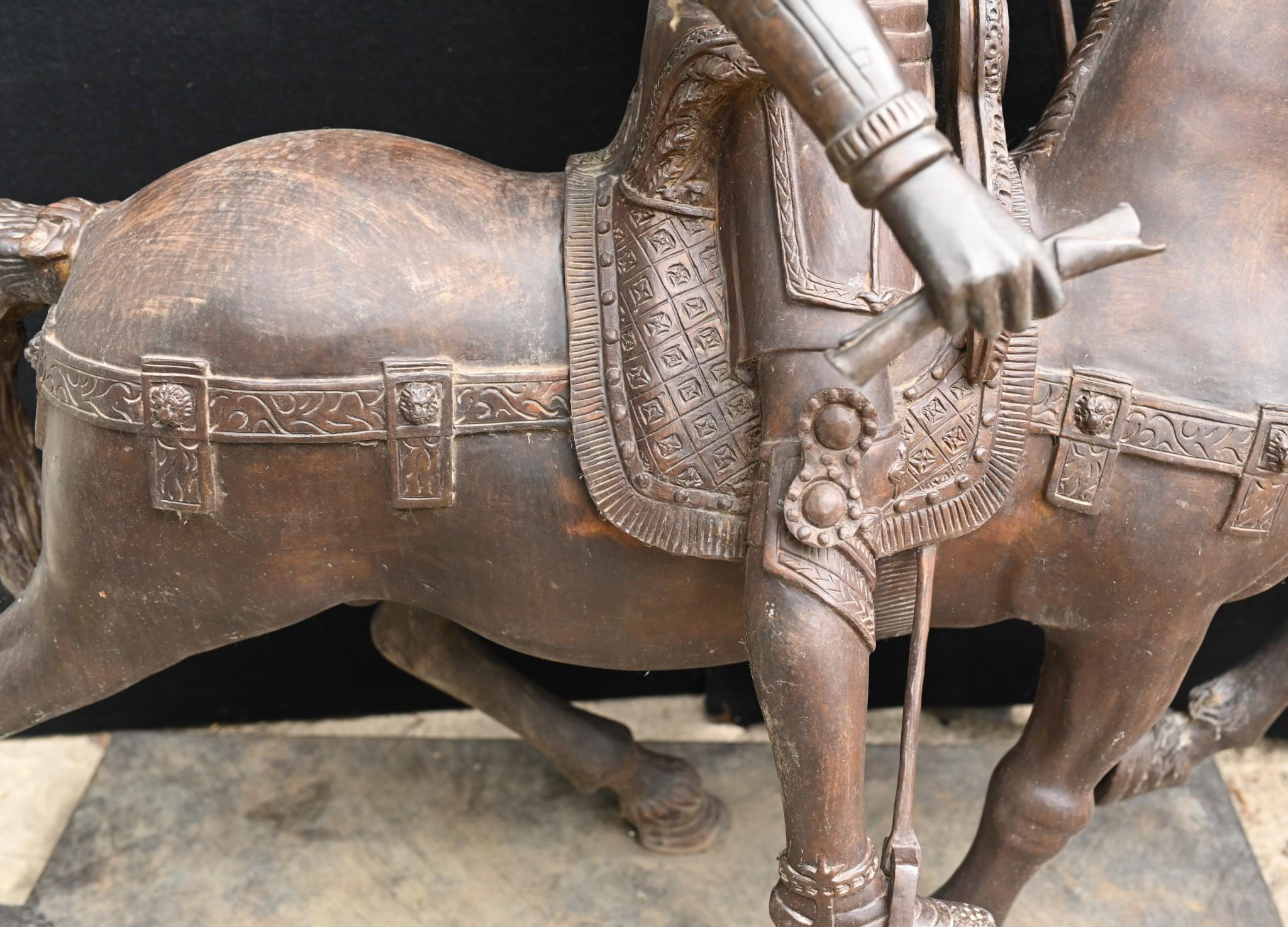 Fin du 20e siècle Bronze Statue Gladiateur Cheval Fonte Classique Romaine en vente