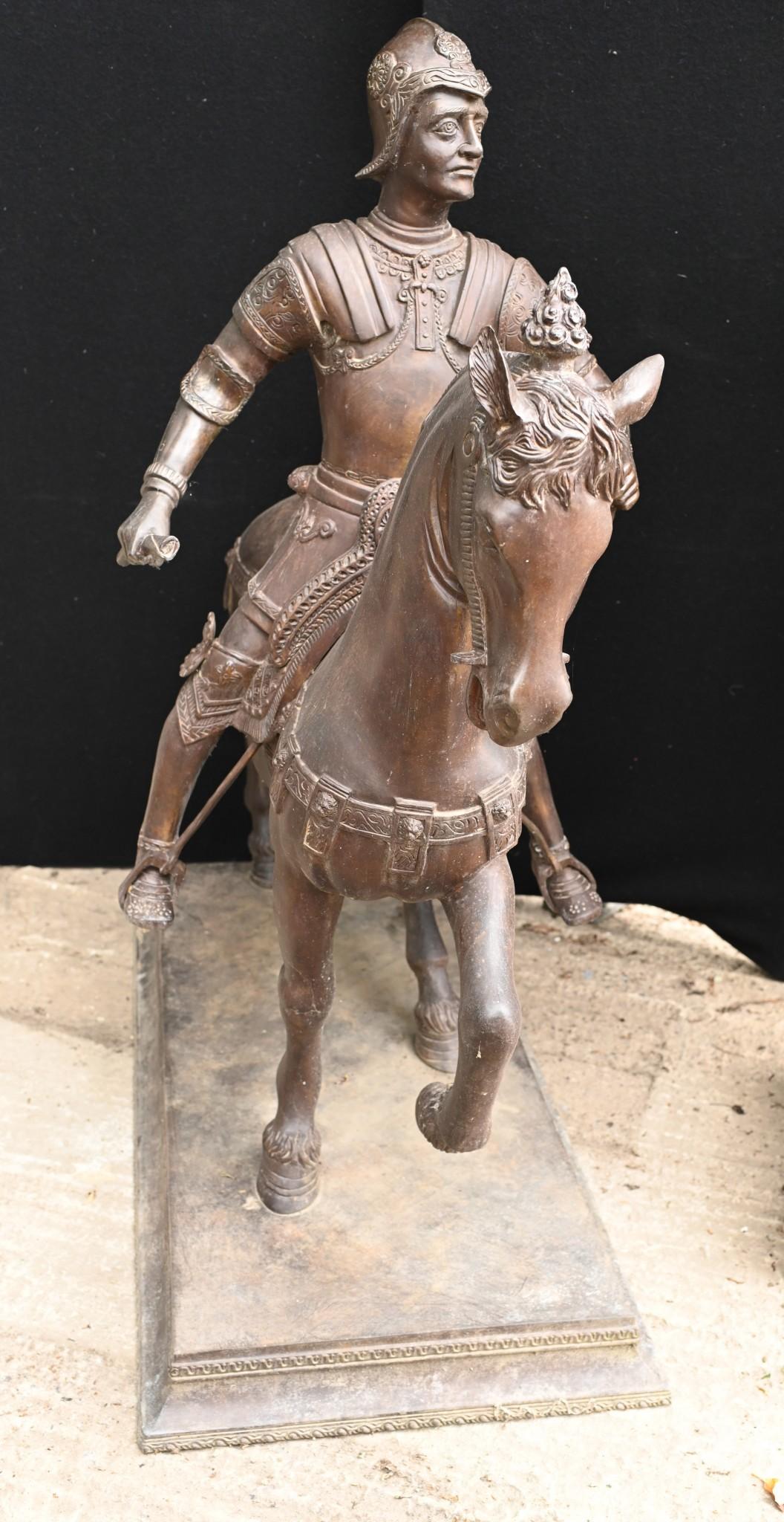 Bronze Gladiator Statue Horse Casting Classical Roman In Good Condition For Sale In Potters Bar, GB